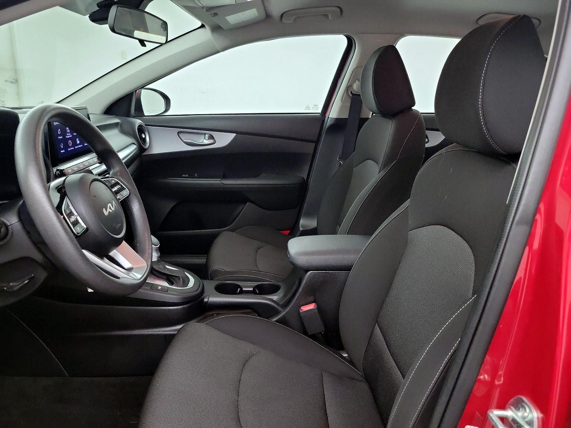 Thumbnail: 2024 Kia Forte - 9