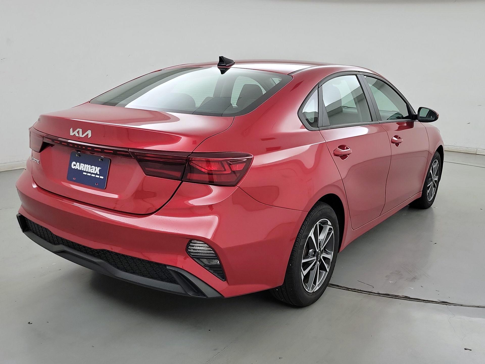 Thumbnail: 2024 Kia Forte - 5