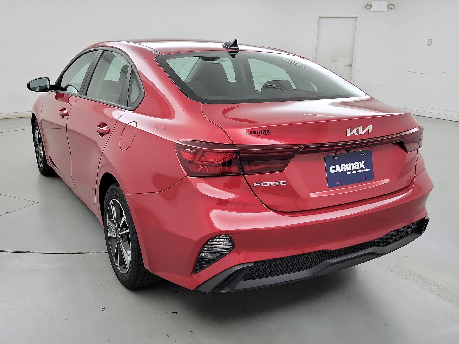 Thumbnail: 2024 Kia Forte - 7