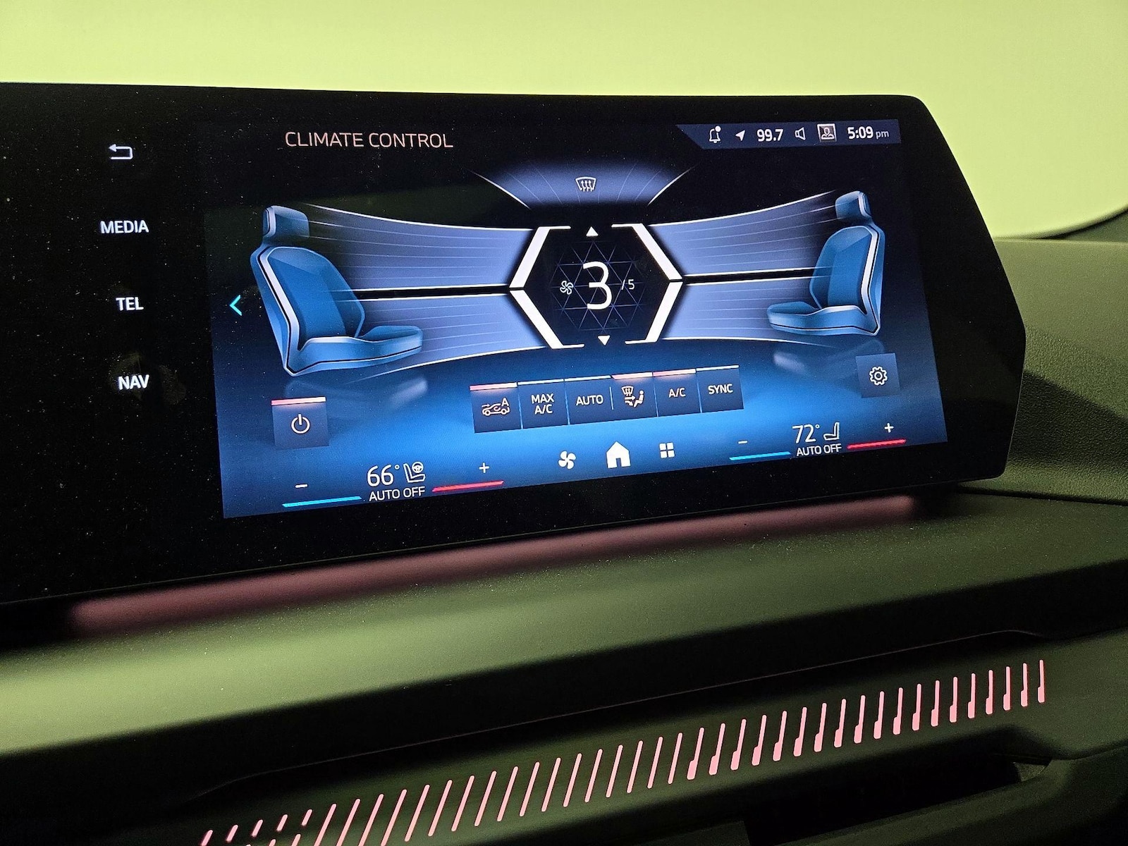 2025 BMW 2 Series 228 - Photo 17