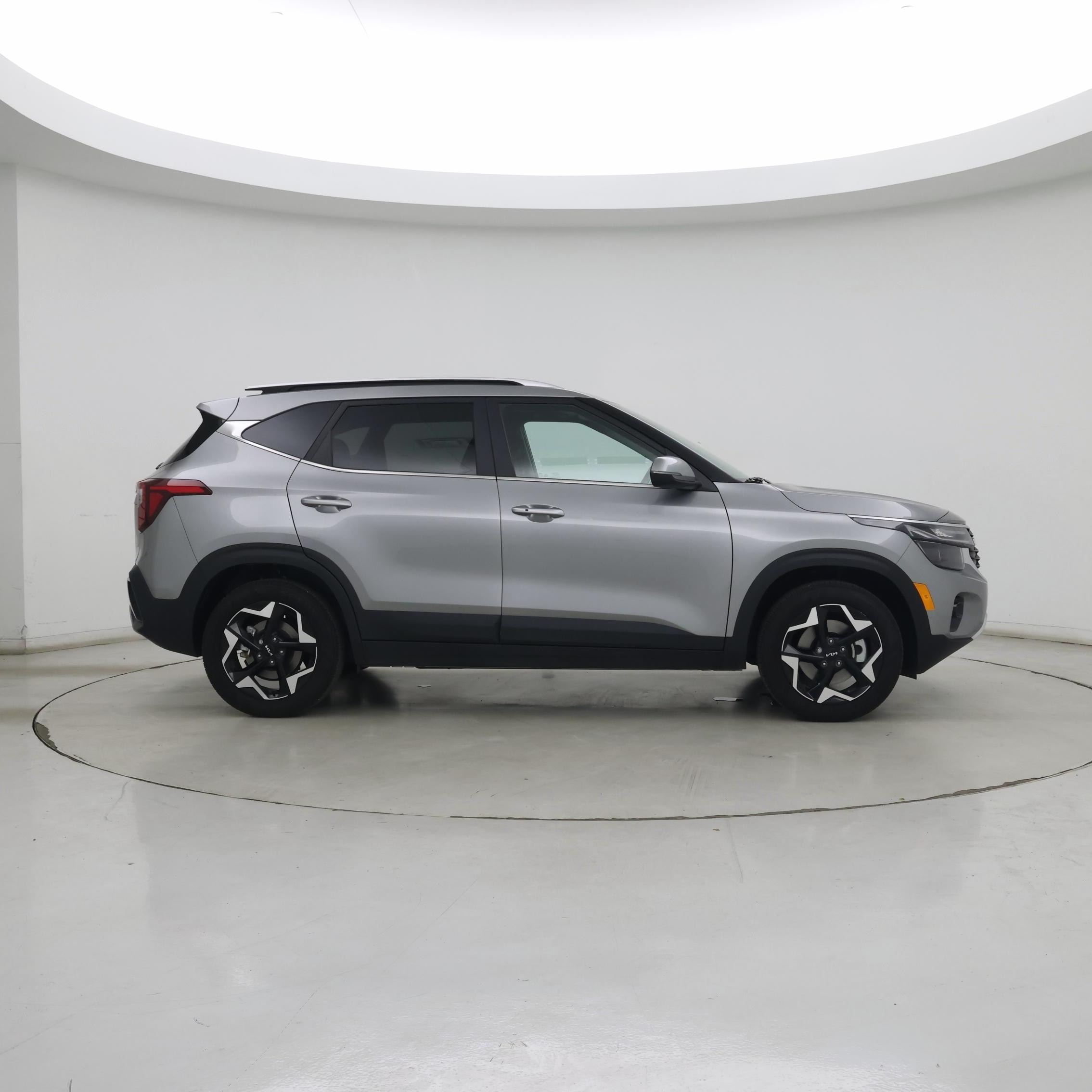 Thumbnail: 2024 Kia Seltos - 7
