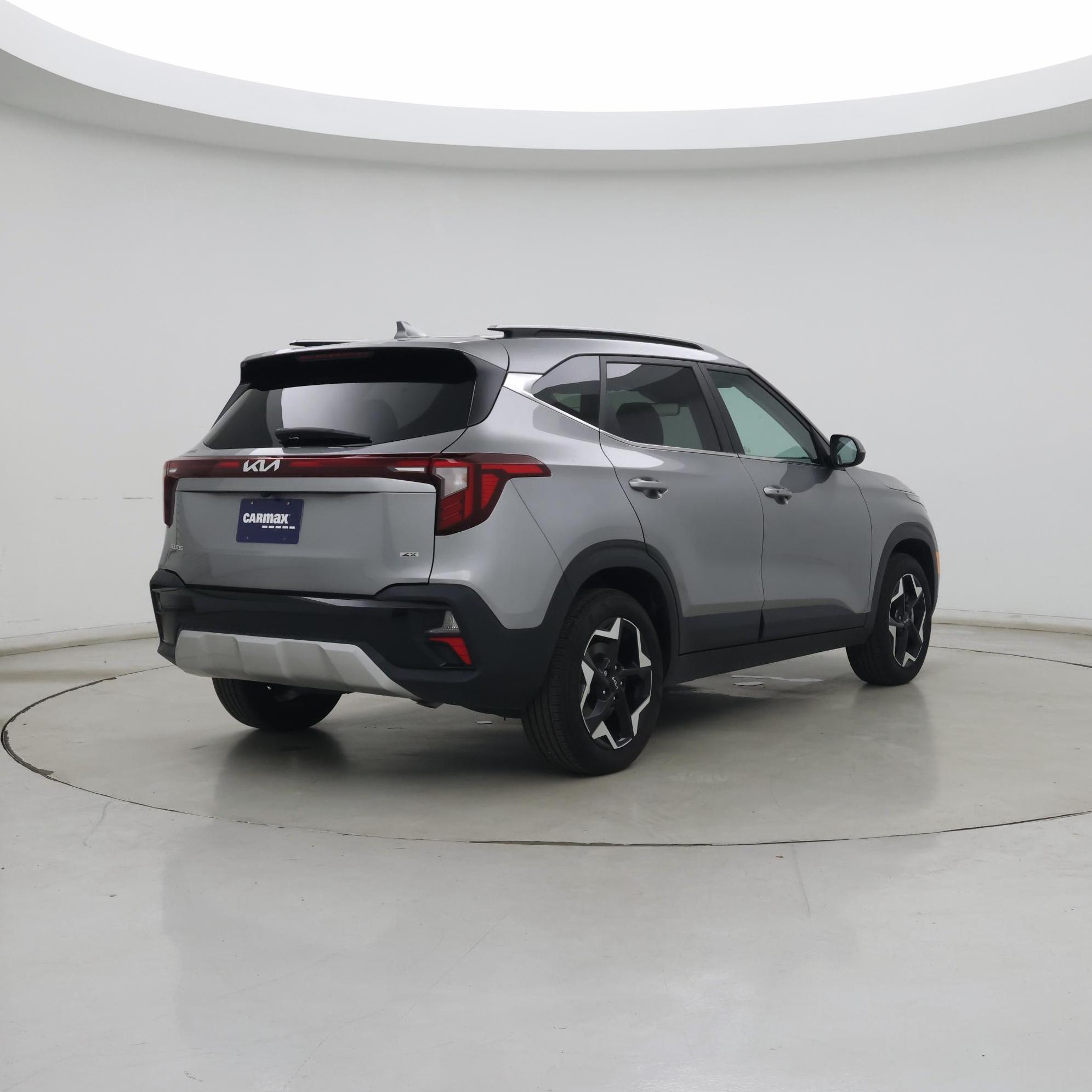 Thumbnail: 2024 Kia Seltos - 8
