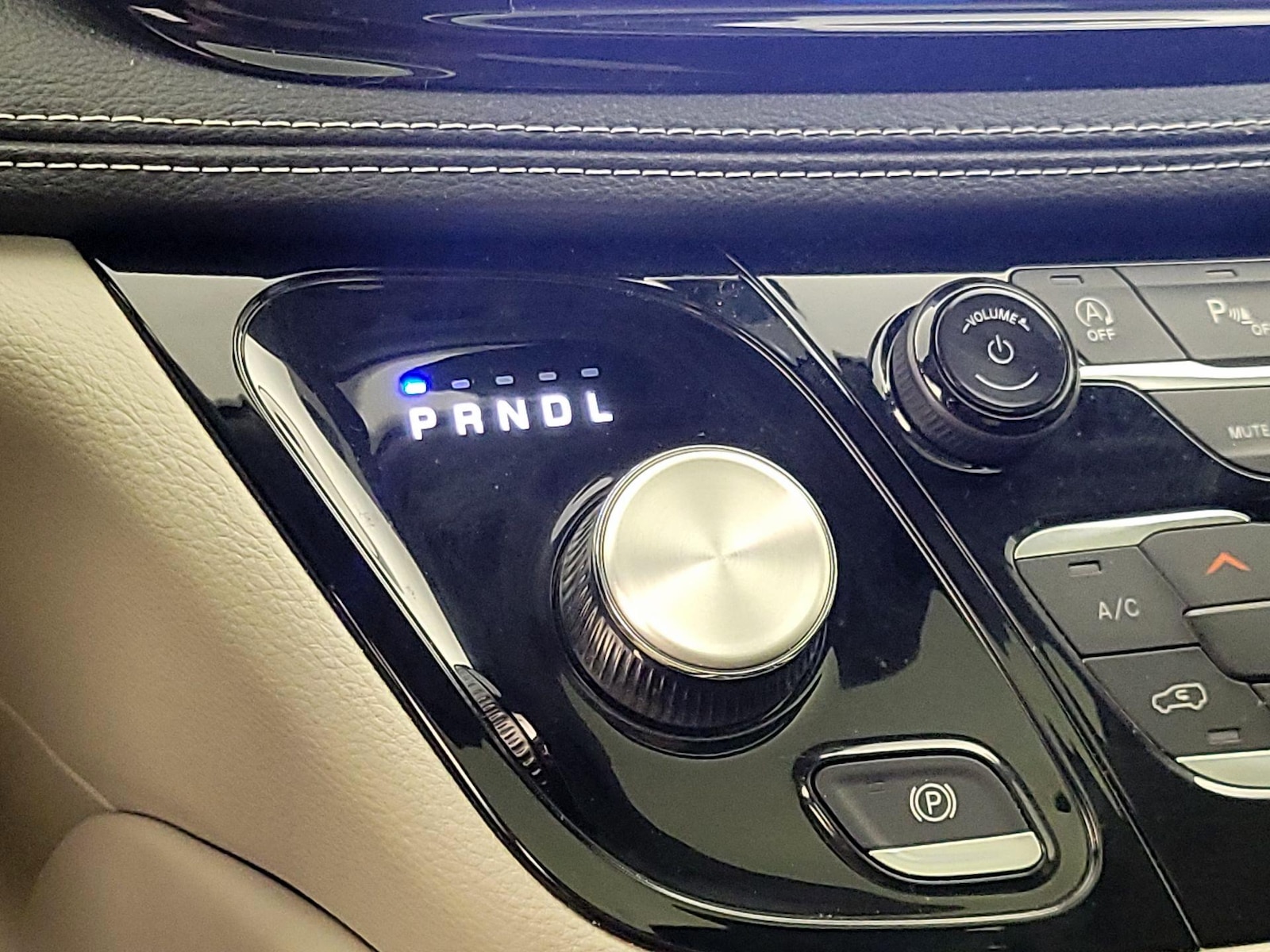 2023 Chrysler Pacifica Limited - Photo 18