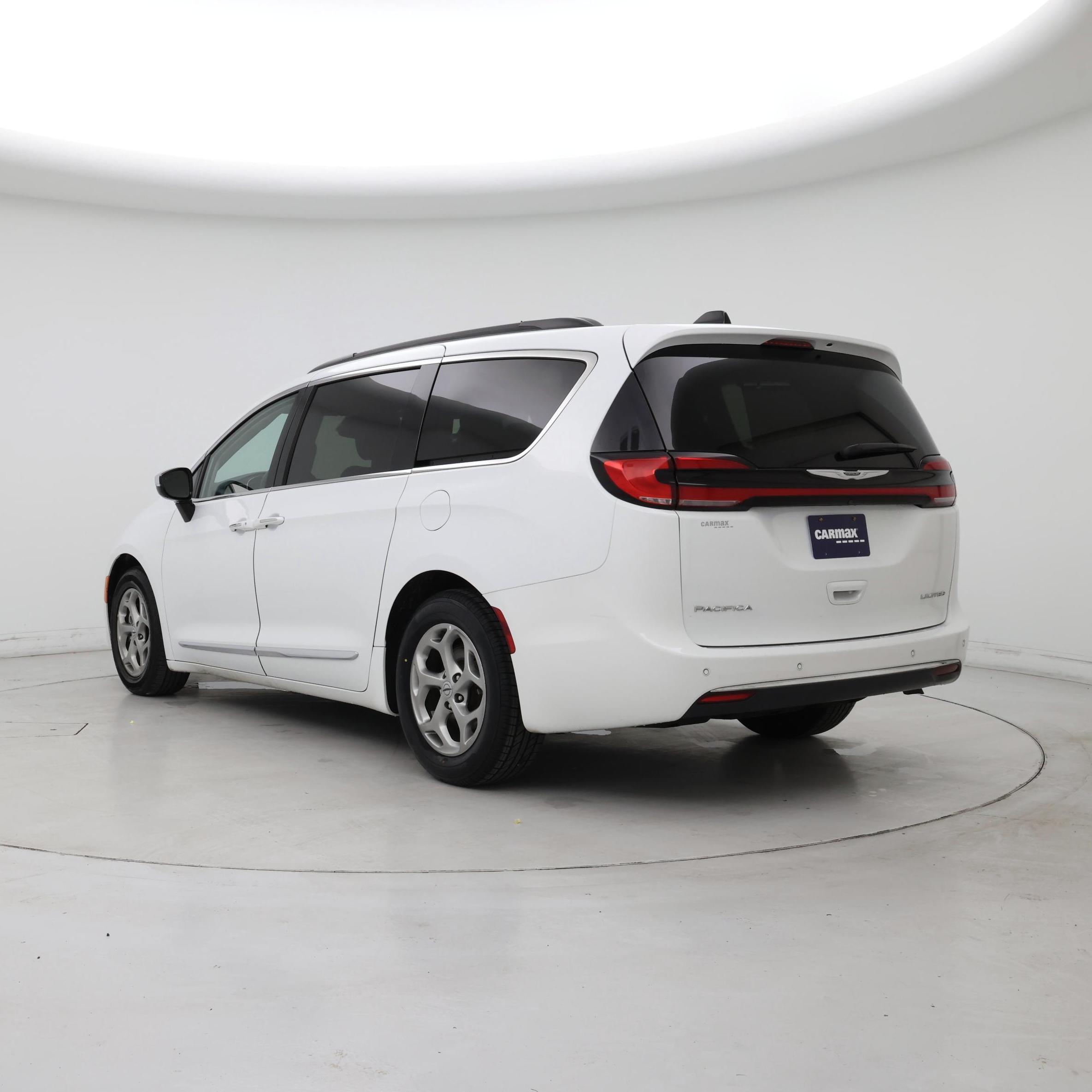 Thumbnail: 2023 Chrysler Pacifica - 2