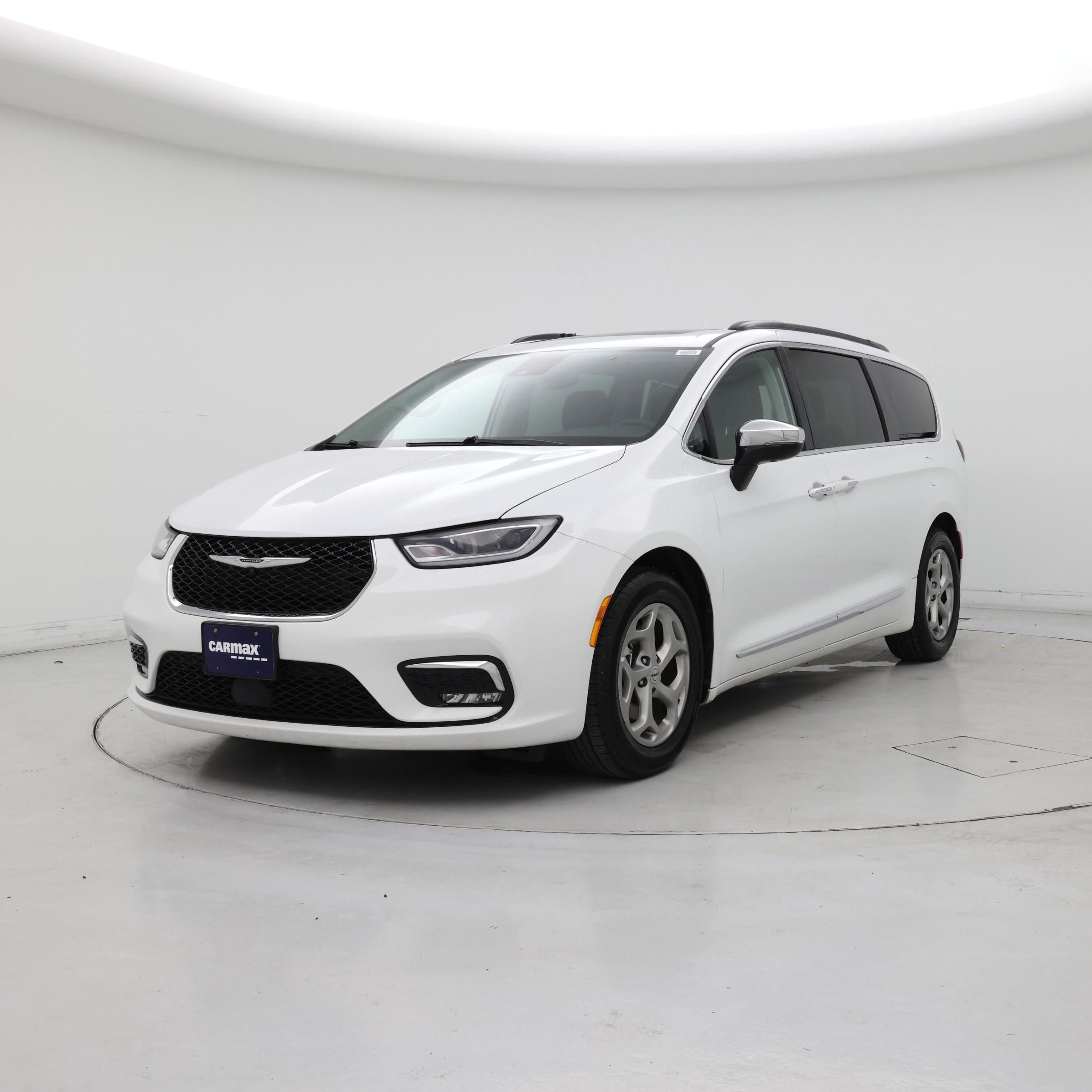 Thumbnail: 2023 Chrysler Pacifica - 4