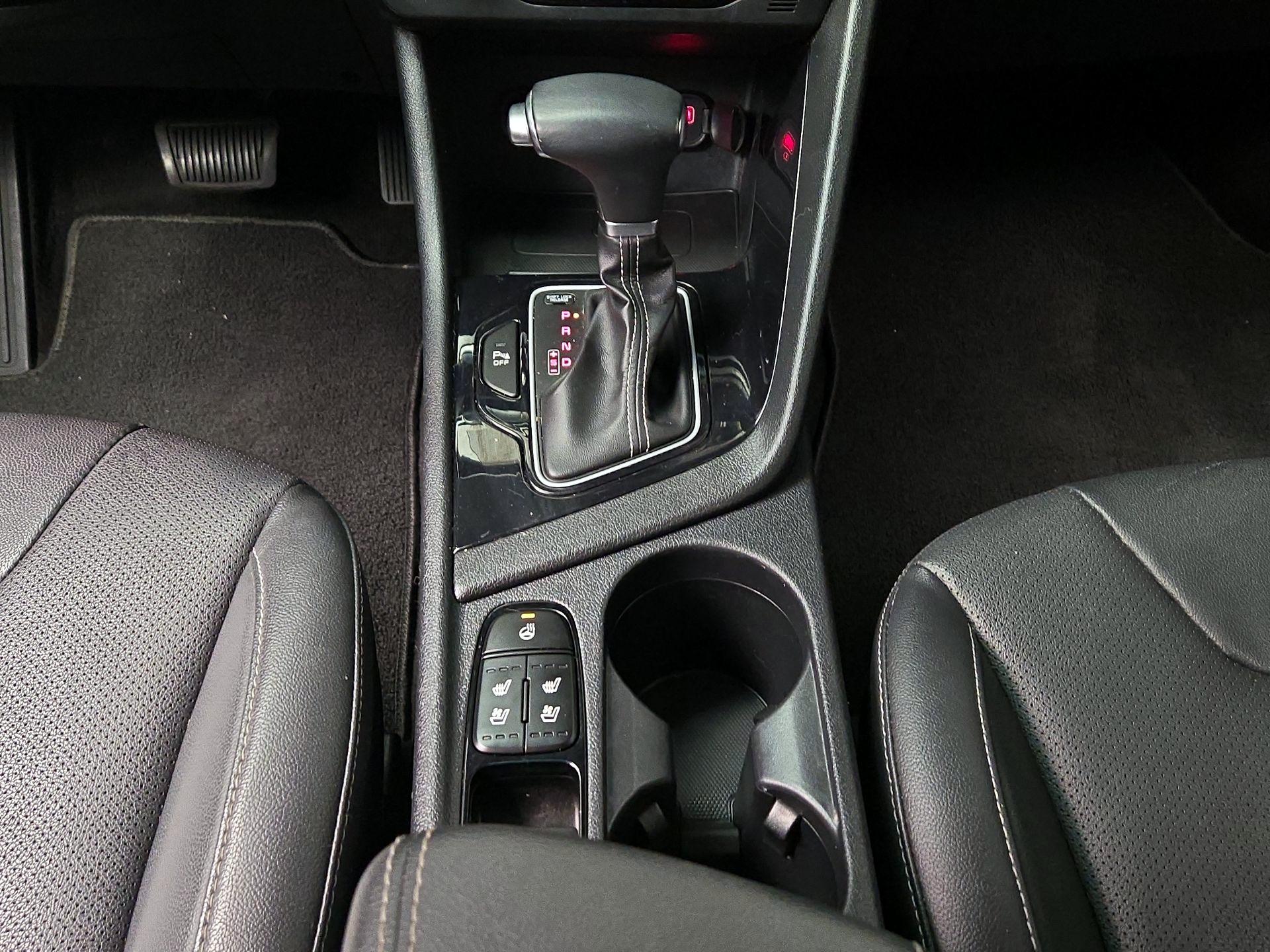 Thumbnail: 2020 Kia Niro - 18
