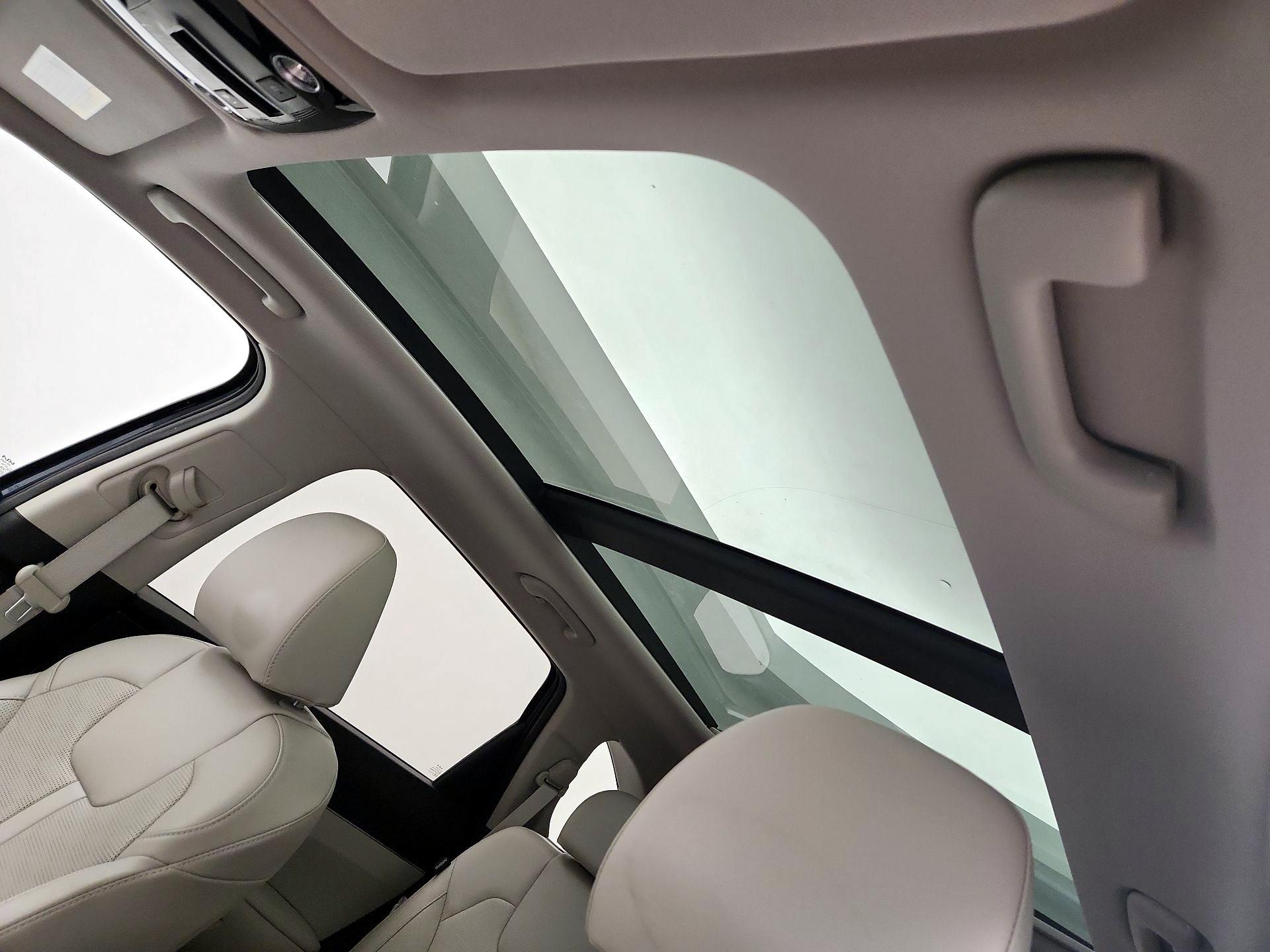Thumbnail: 2024 Kia Sorento - 19