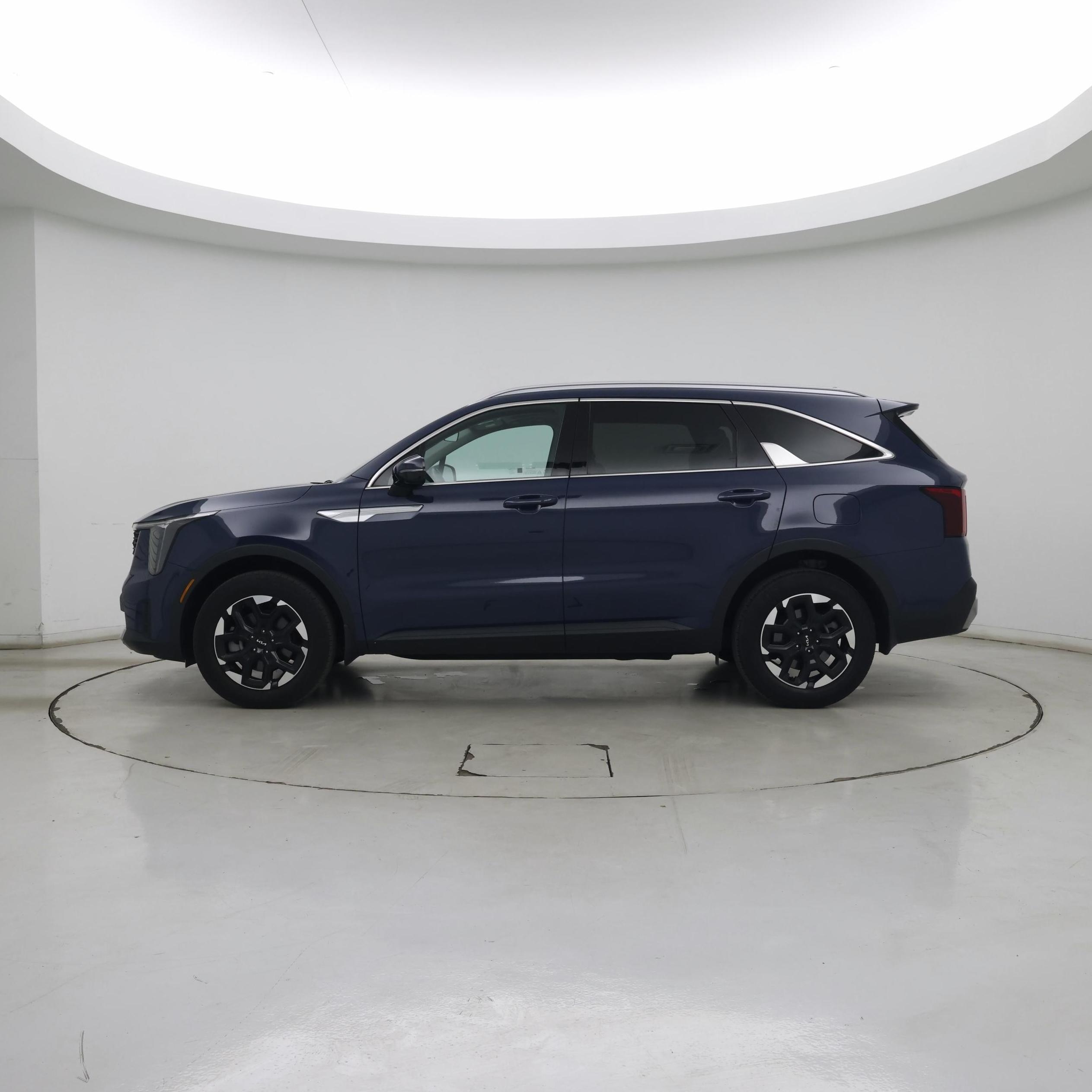 Thumbnail: 2024 Kia Sorento - 3