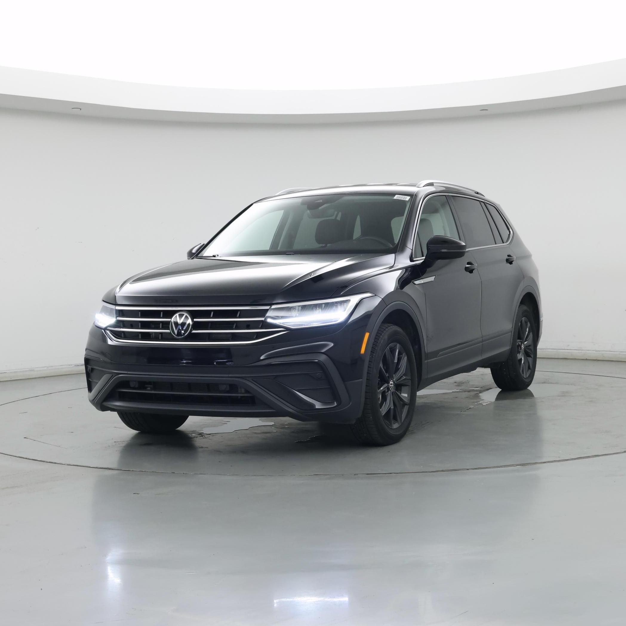 Thumbnail: 2024 Volkswagen Tiguan - 4