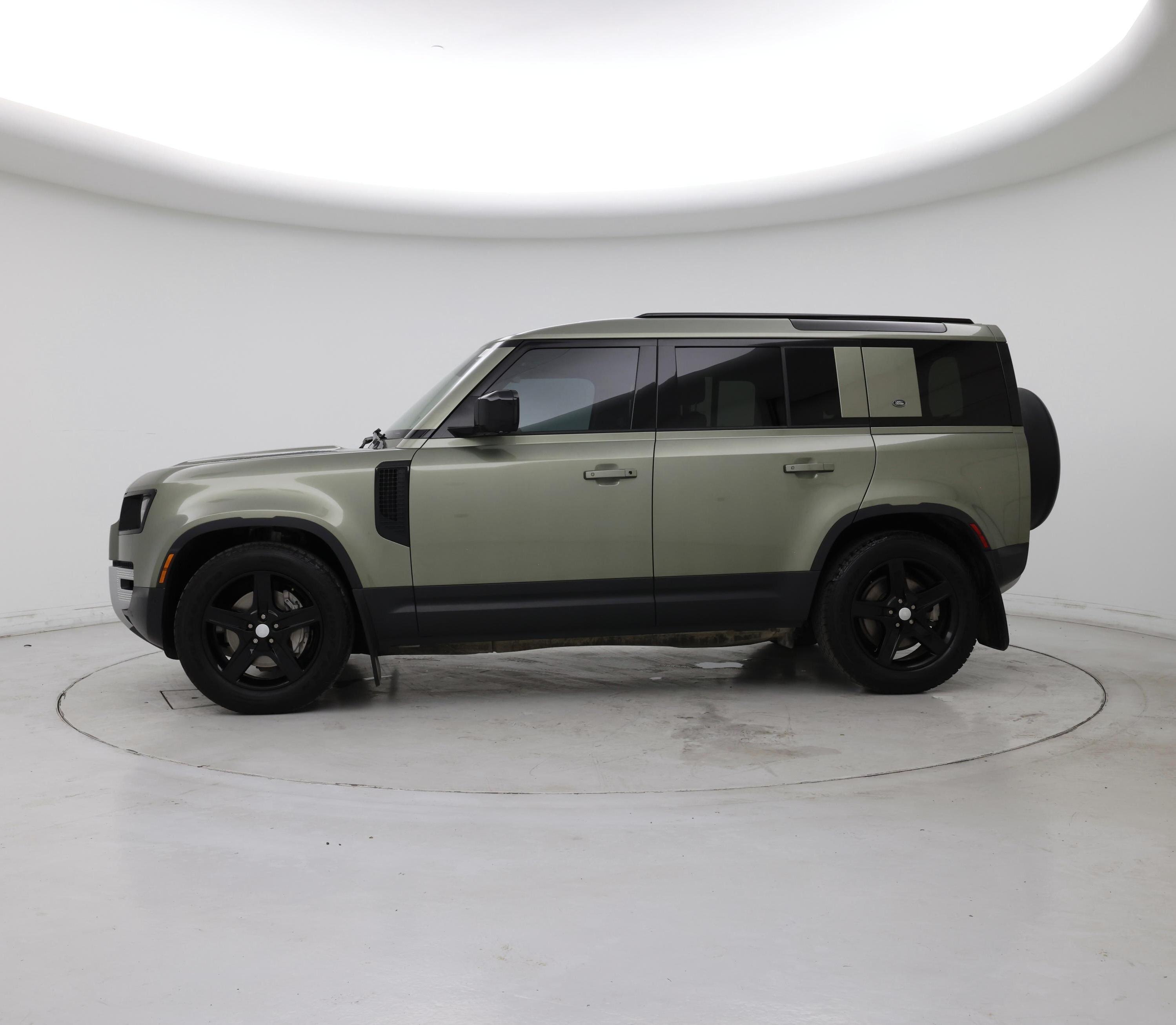 Thumbnail: 2020 Land Rover Defender - 3