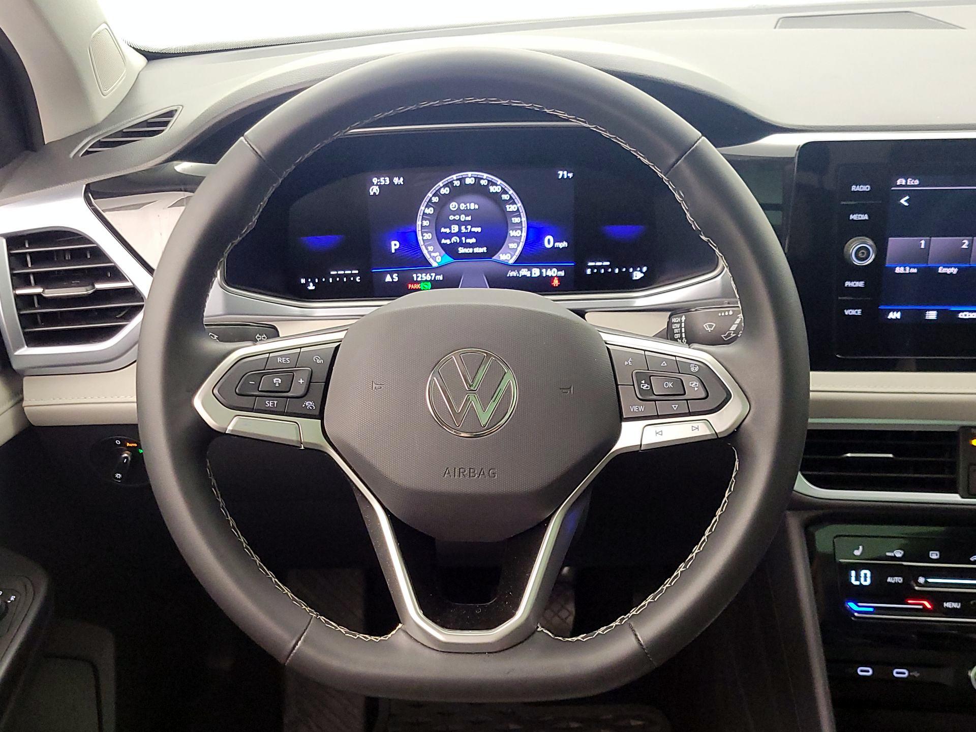 Thumbnail: 2025 Volkswagen Taos - 10
