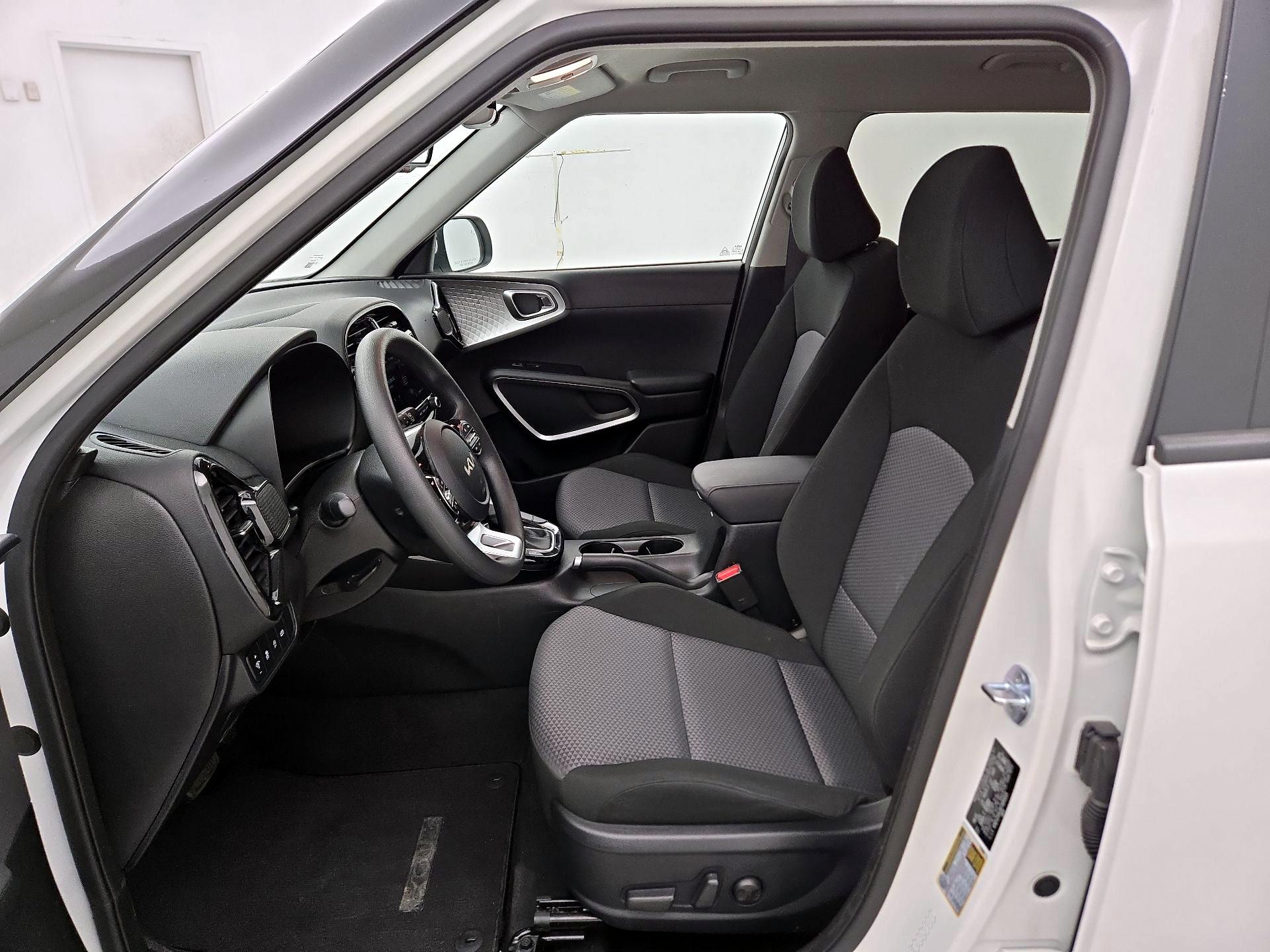 Thumbnail: 2023 Kia Soul - 9