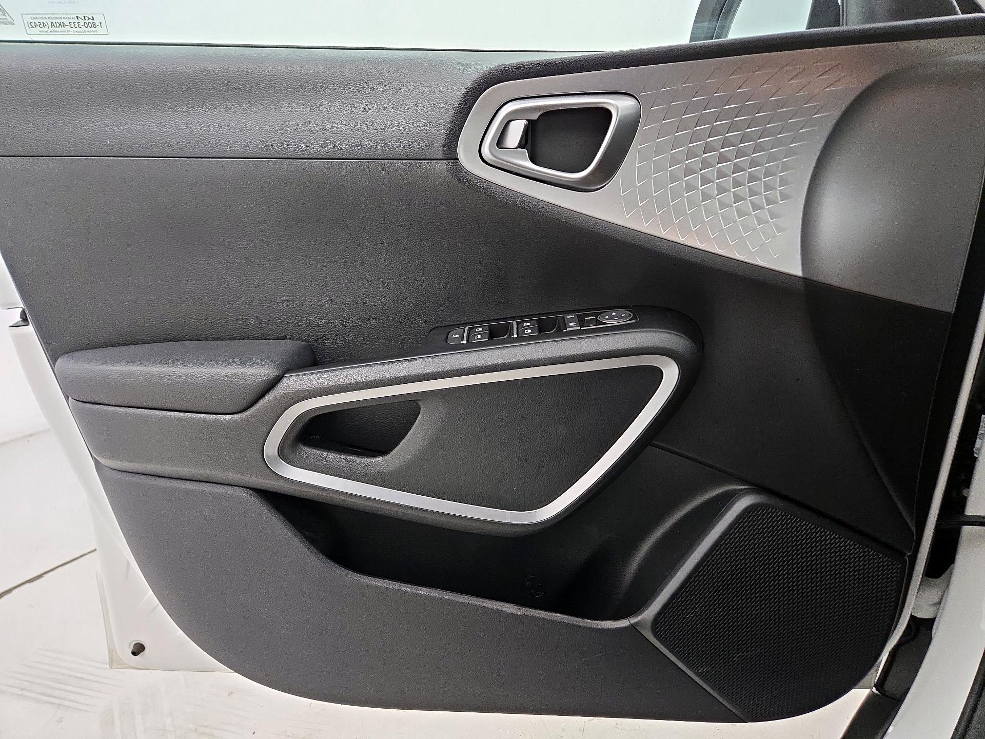 Thumbnail: 2023 Kia Soul - 10