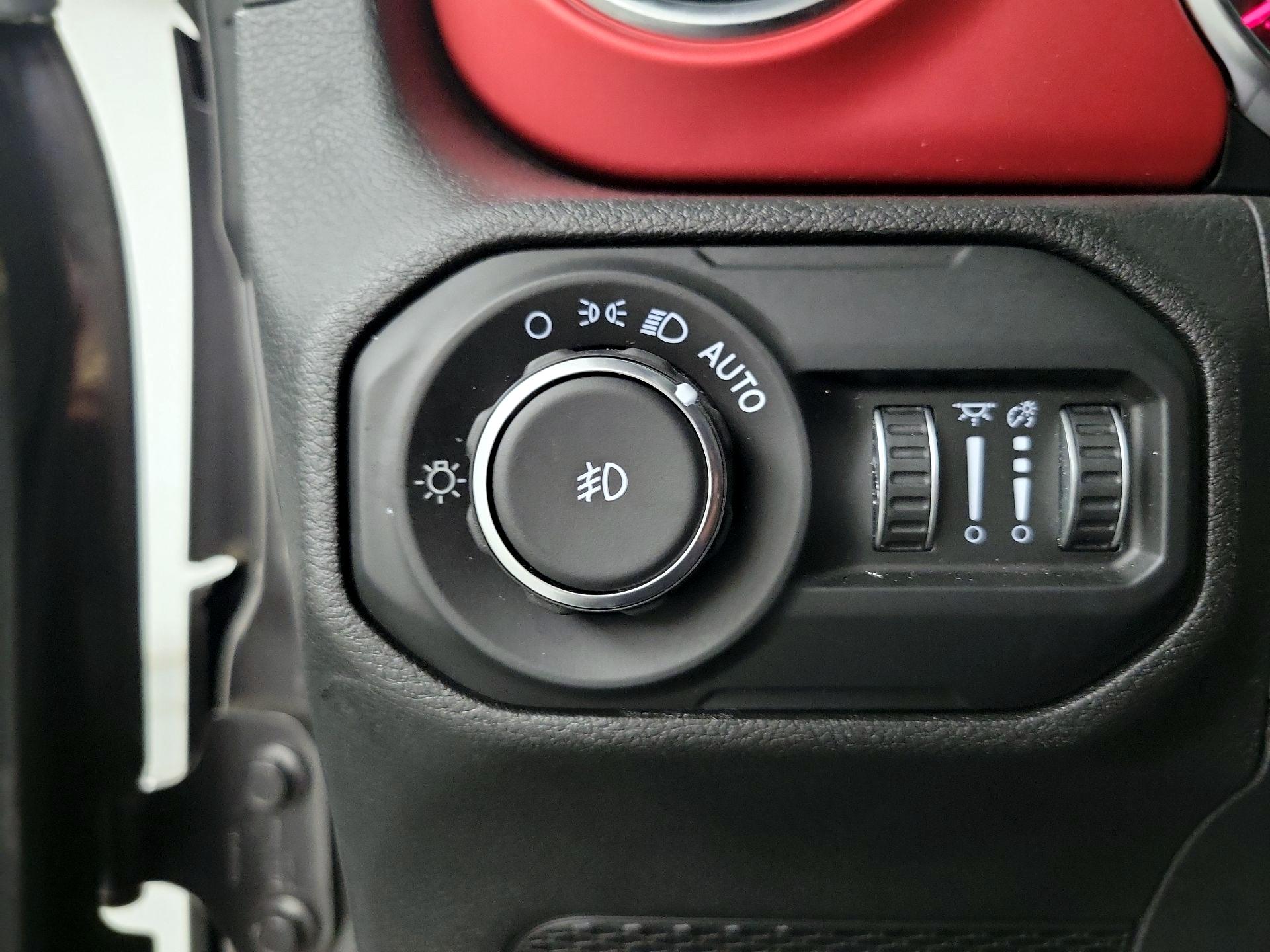 Thumbnail: 2021 Jeep Wrangler - 11