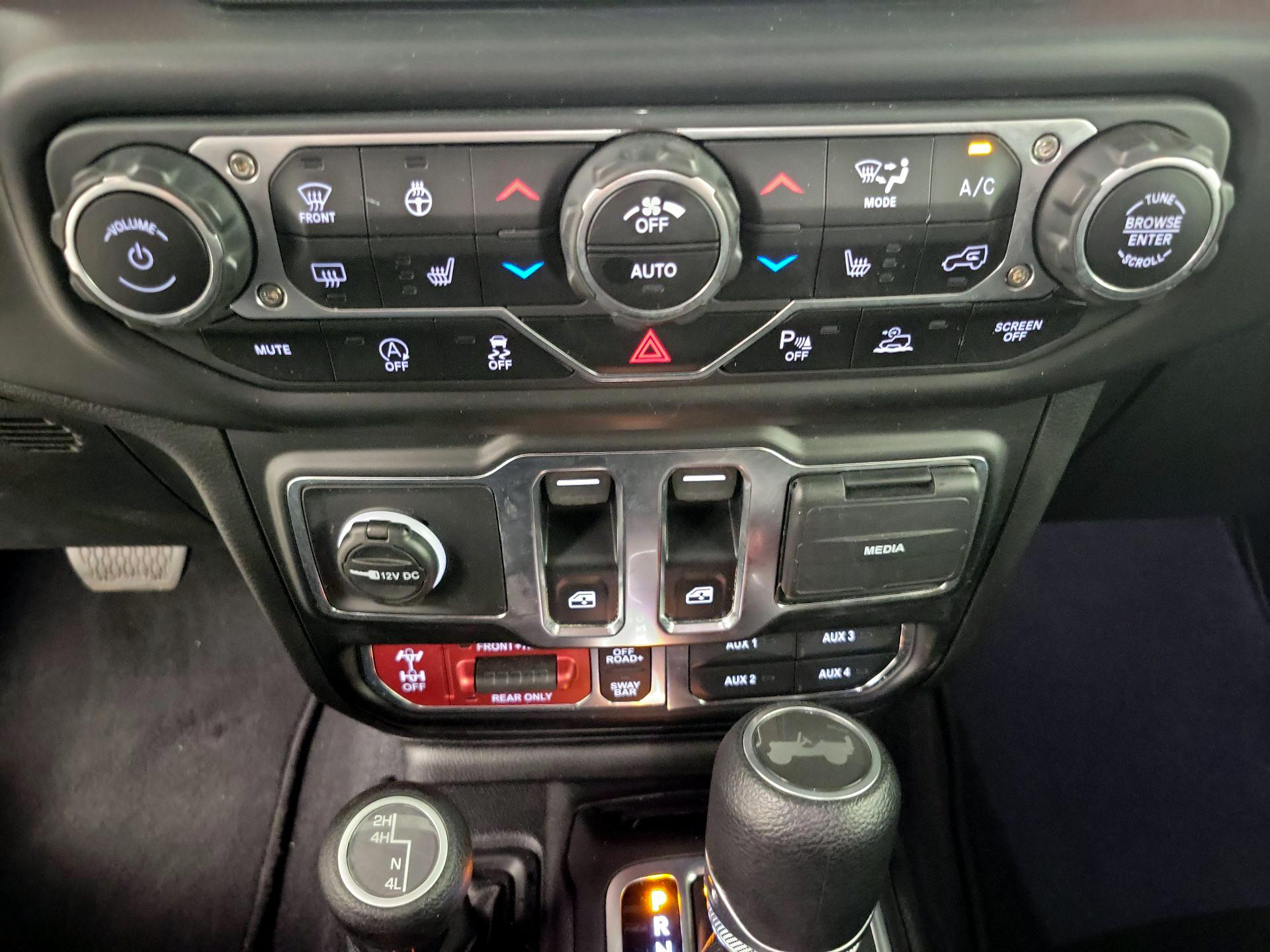 Thumbnail: 2021 Jeep Wrangler - 14