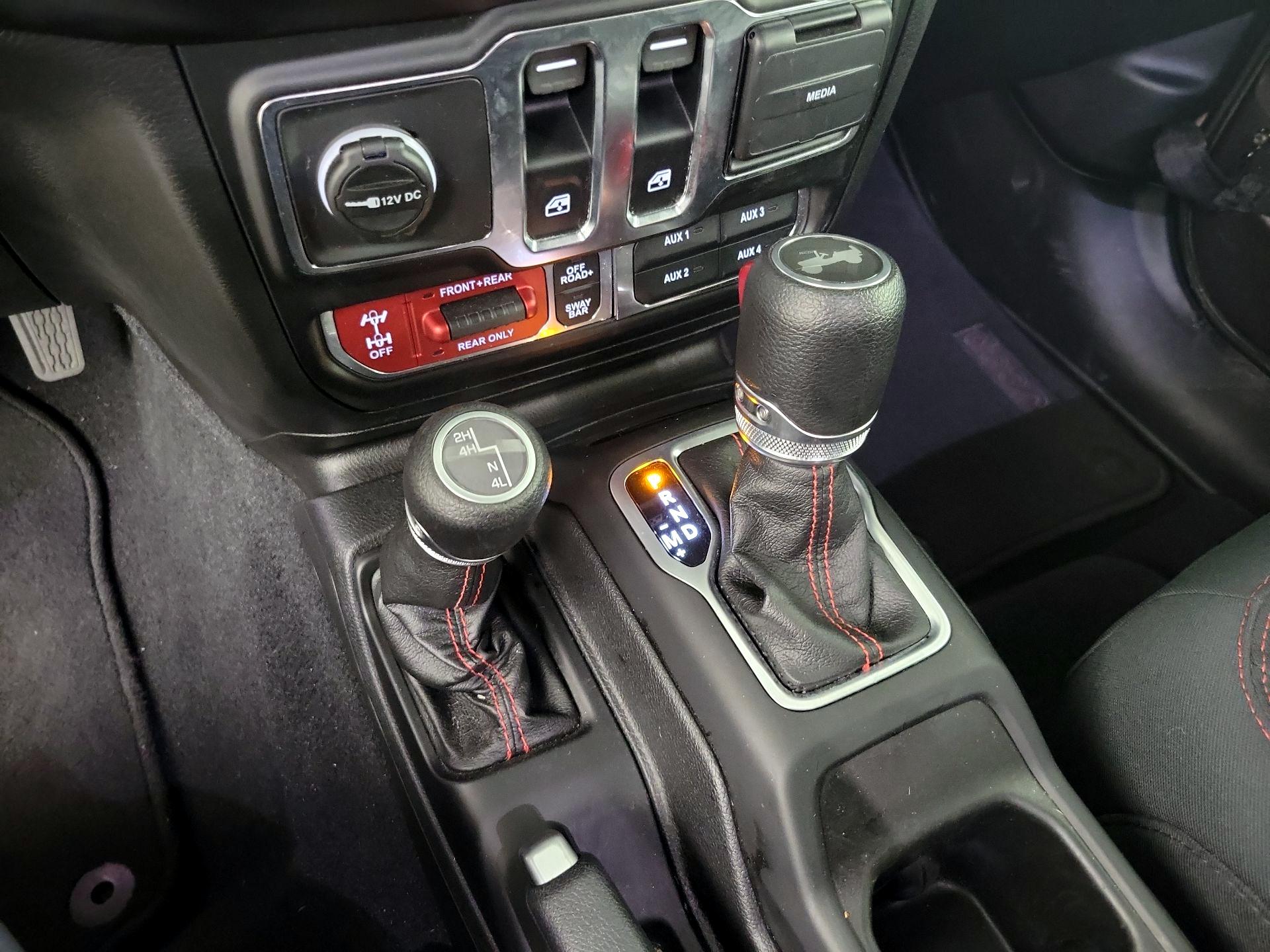 Thumbnail: 2021 Jeep Wrangler - 15