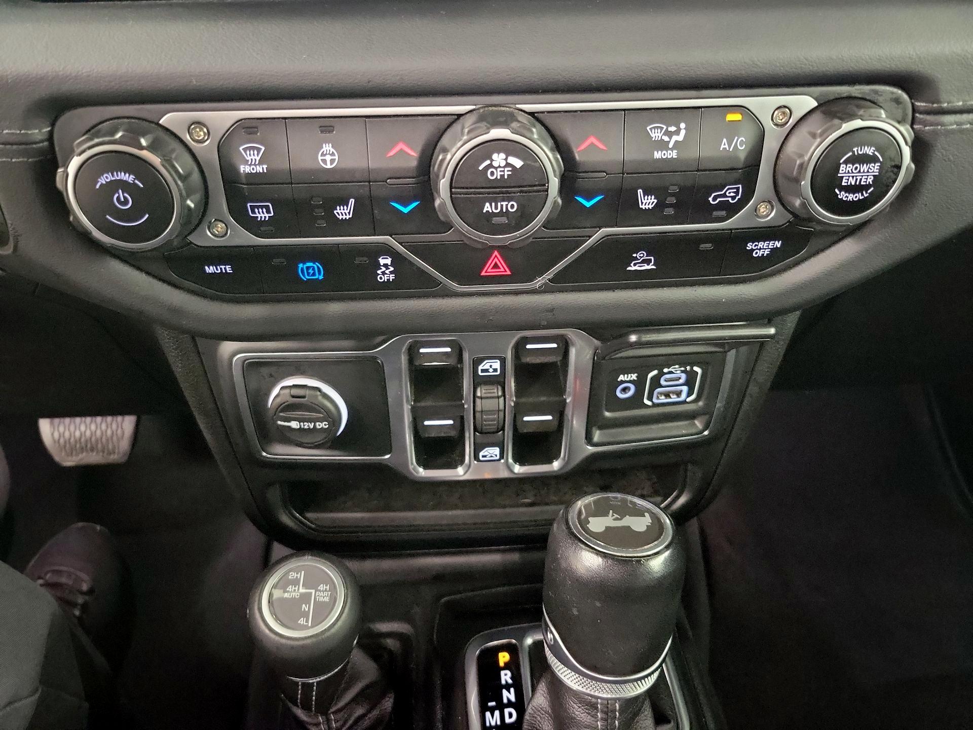 Thumbnail: 2024 Jeep Wrangler - 15