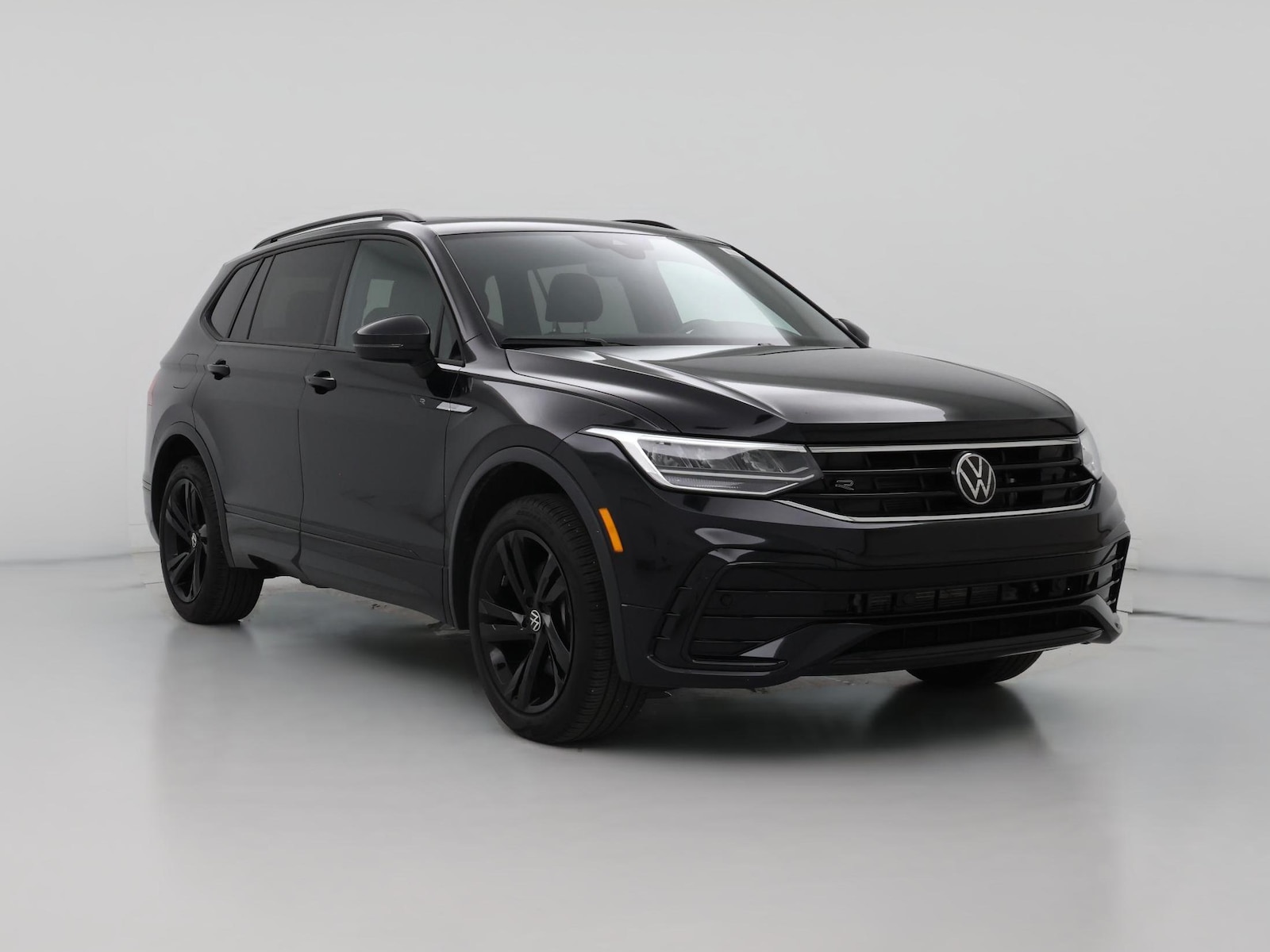 2024 Volkswagen Tiguan SE R-LINE BLACK - Photo 1