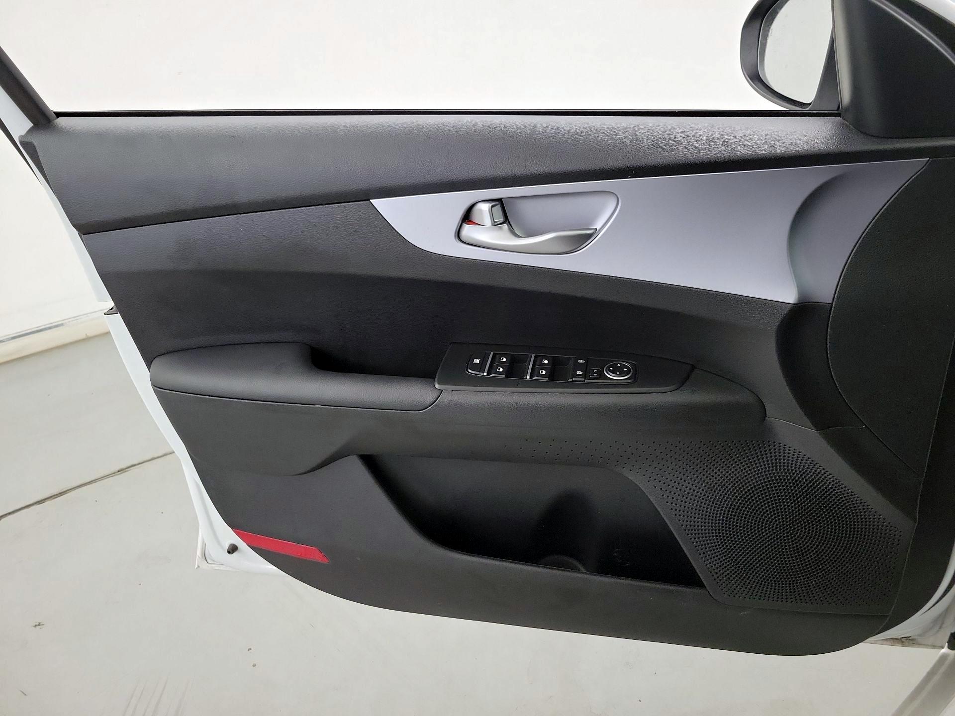 Thumbnail: 2024 Kia Forte - 12
