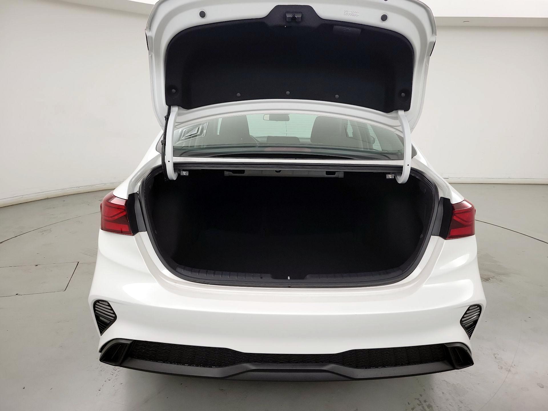 Thumbnail: 2024 Kia Forte - 20