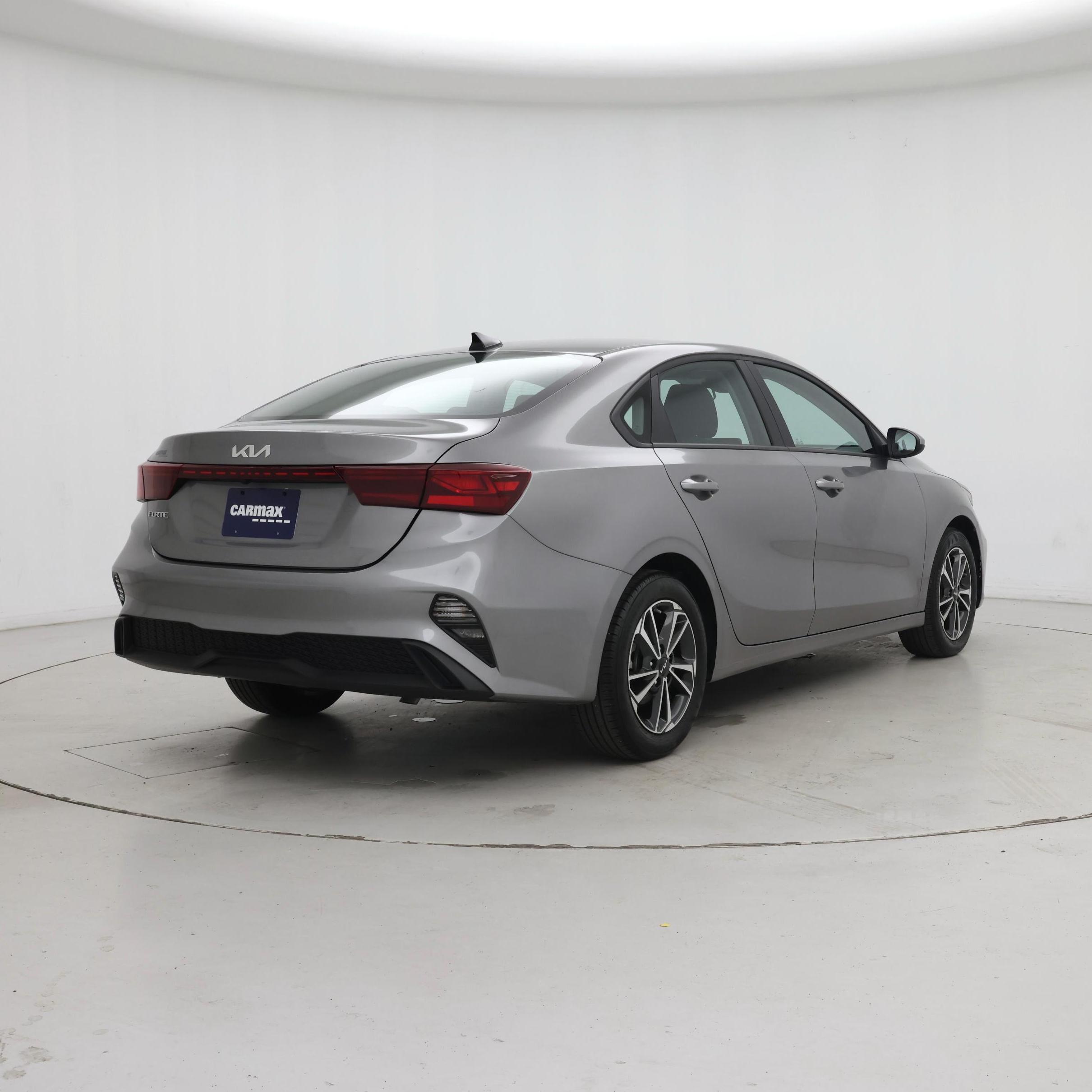 Thumbnail: 2024 Kia Forte - 8