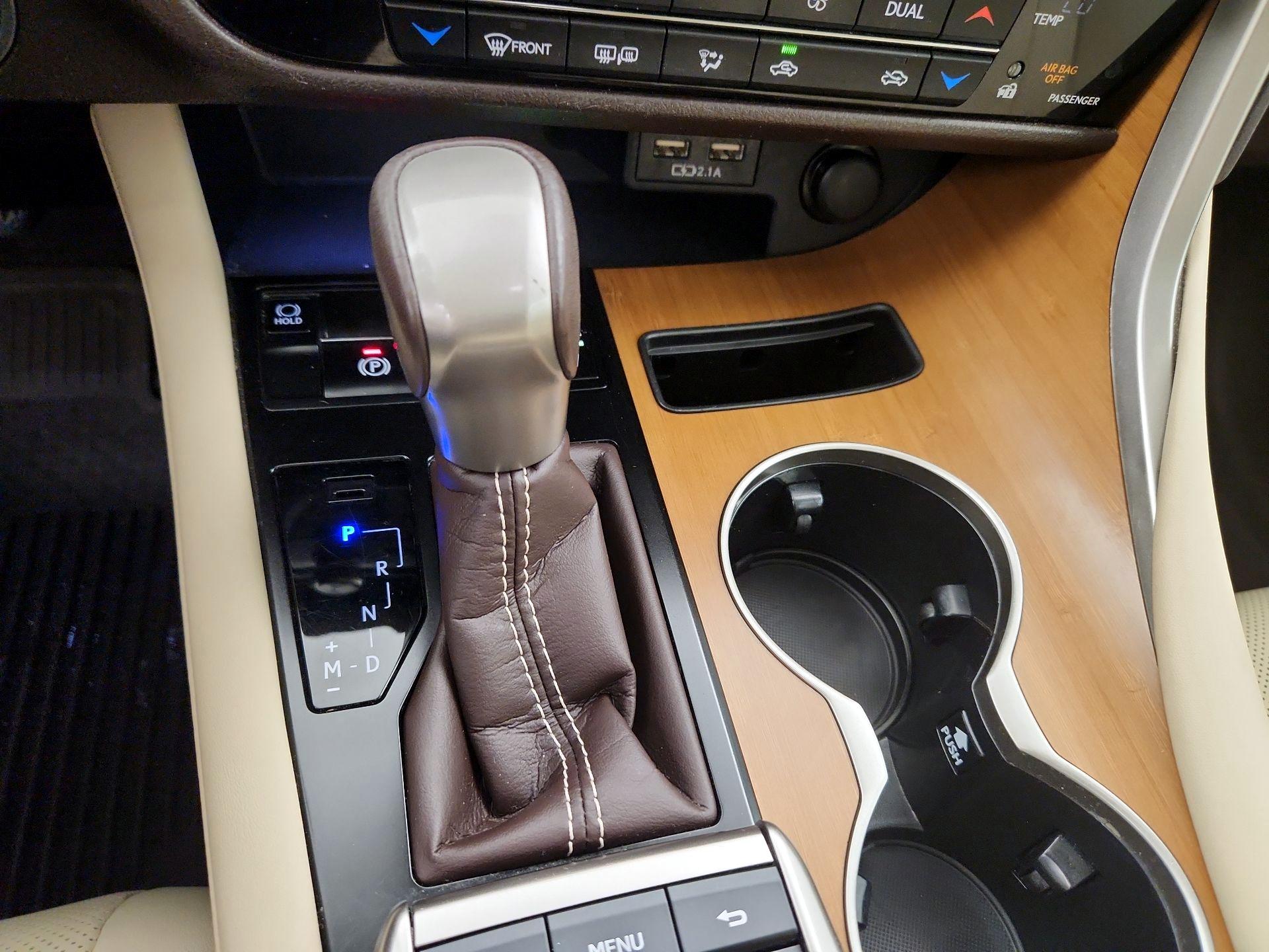 Thumbnail: 2020 Lexus RX - 17