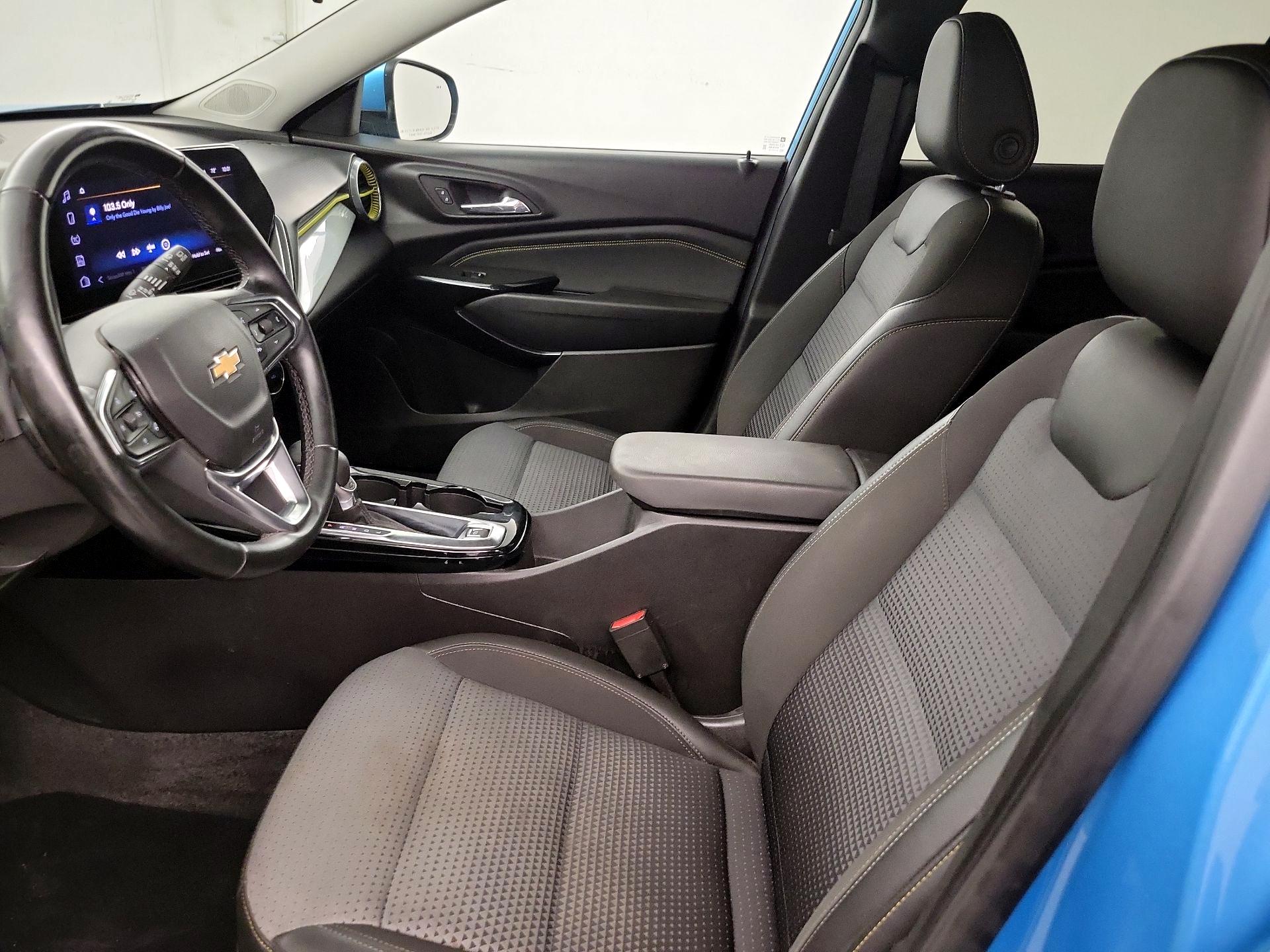 Thumbnail: 2025 Chevrolet Trax - 11