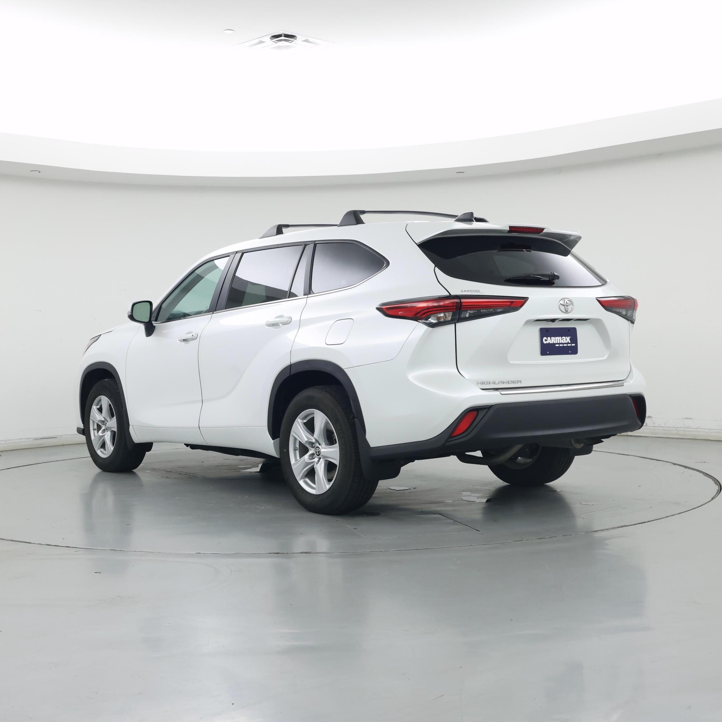 Thumbnail: 2023 Toyota Highlander - 2