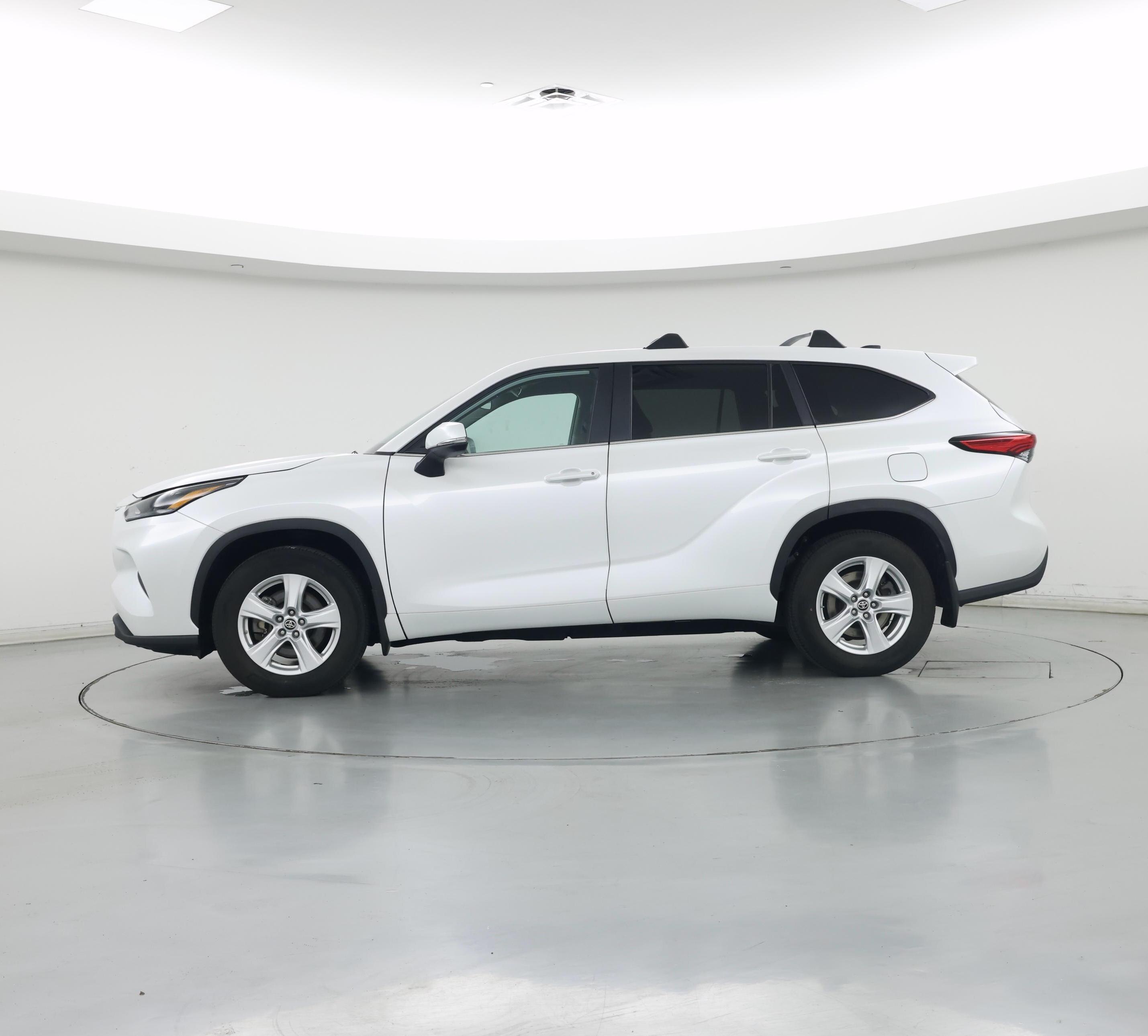 Thumbnail: 2023 Toyota Highlander - 3