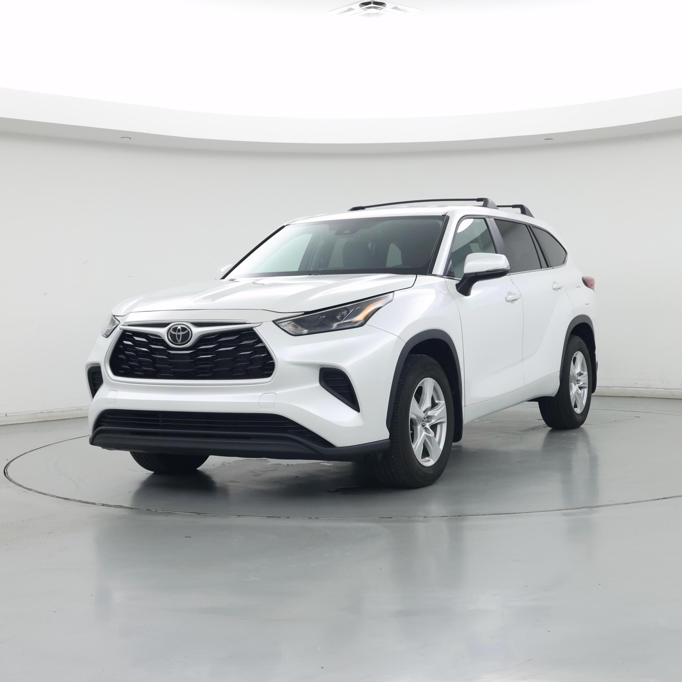 Thumbnail: 2023 Toyota Highlander - 4