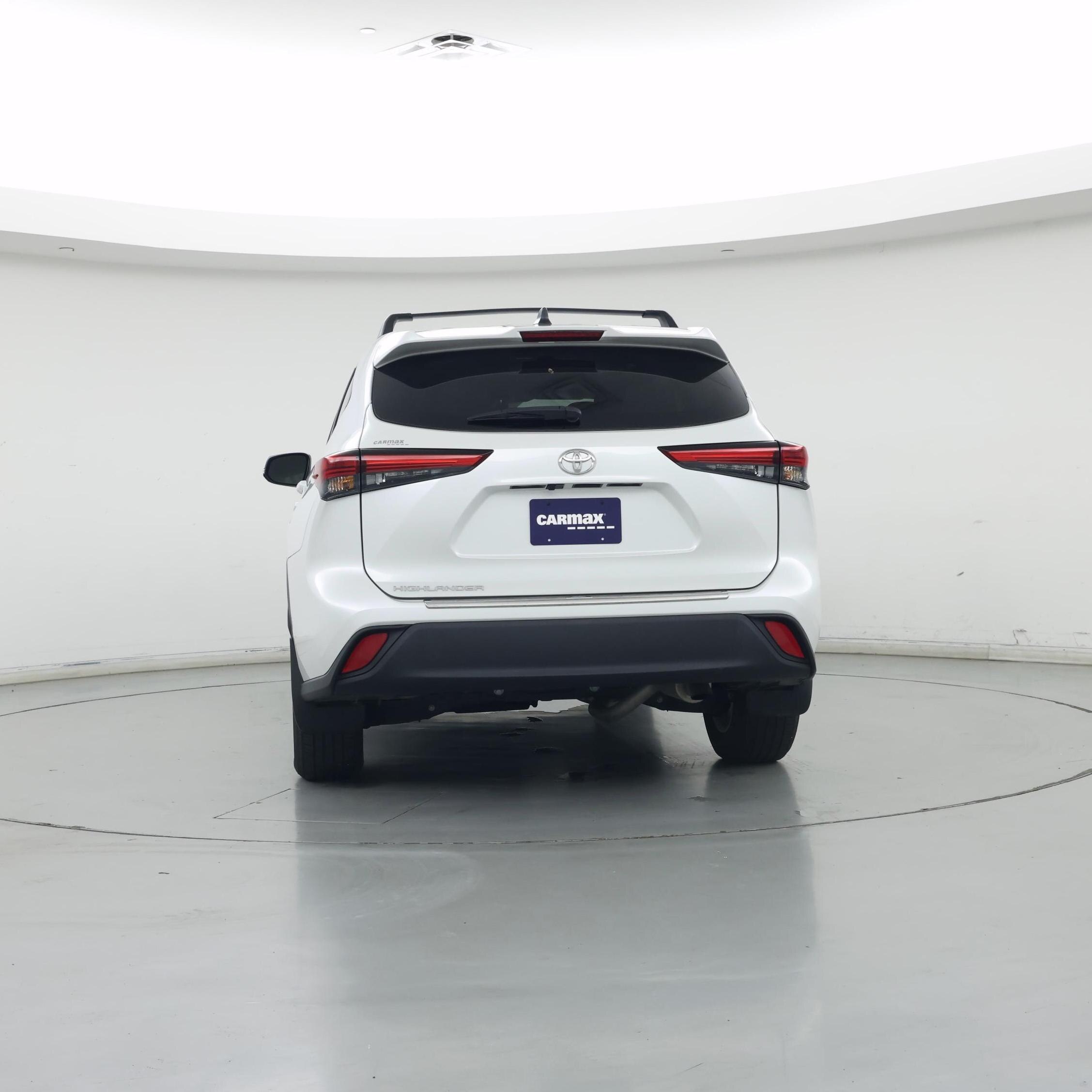 Thumbnail: 2023 Toyota Highlander - 6