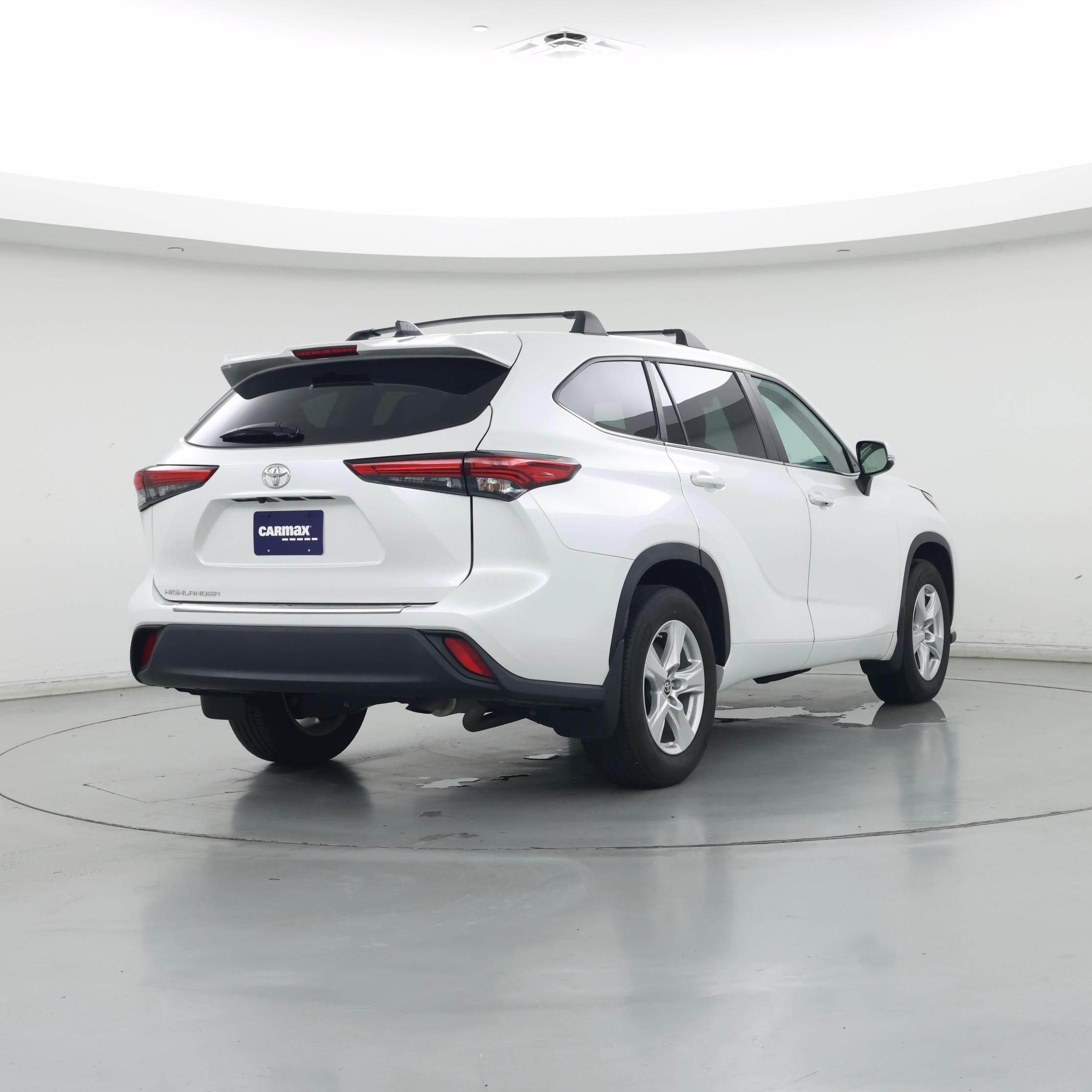 Thumbnail: 2023 Toyota Highlander - 8