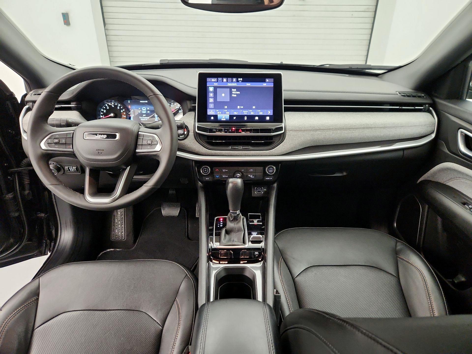 Thumbnail: 2023 Jeep Compass - 9