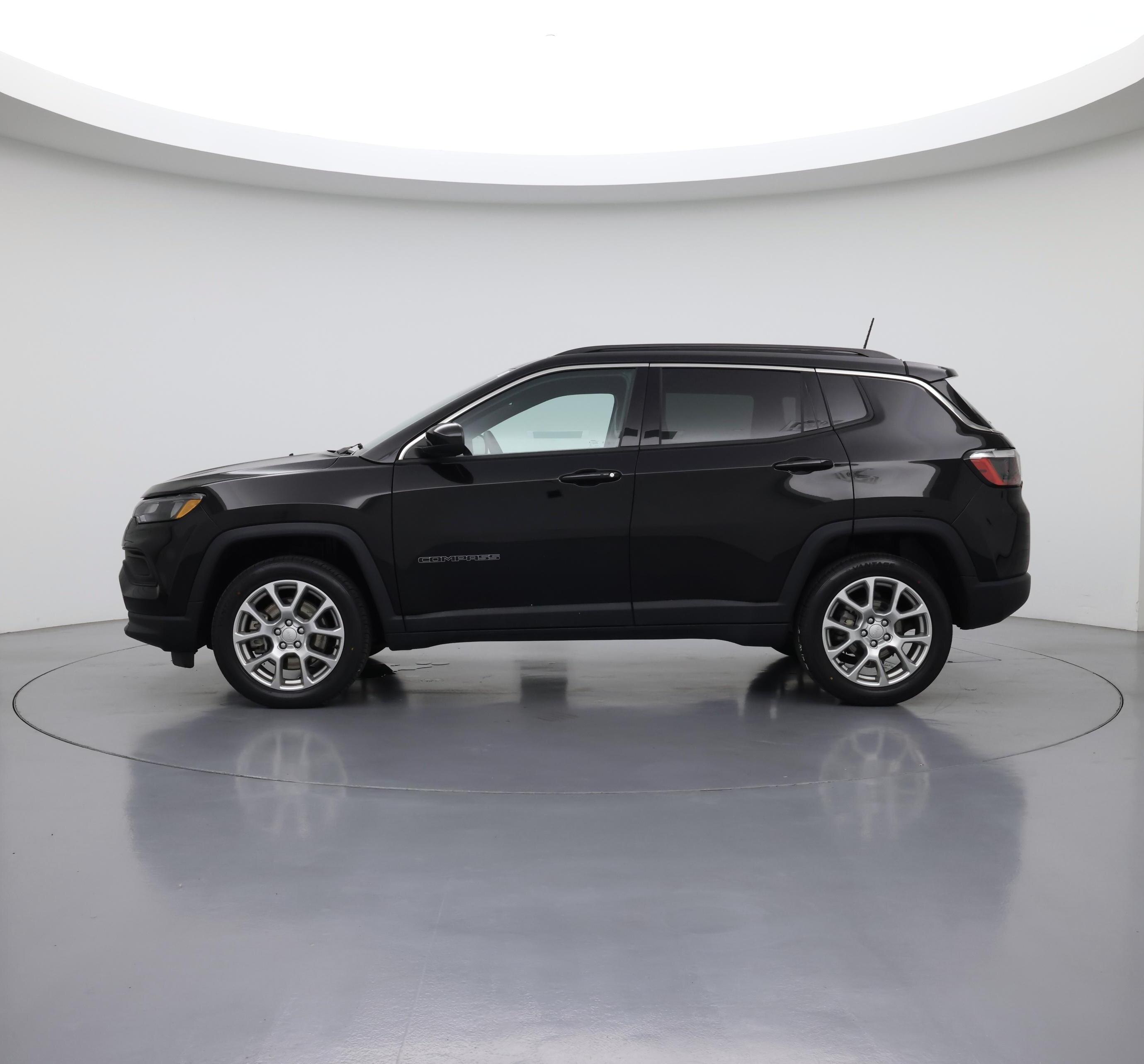 Thumbnail: 2023 Jeep Compass - 3