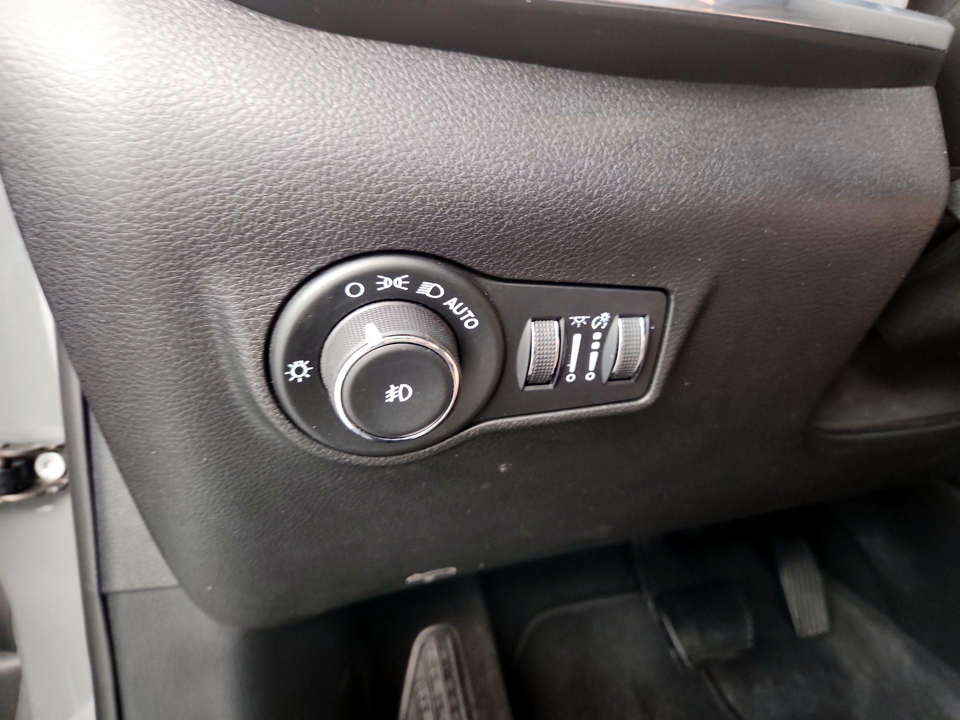 Thumbnail: 2023 Jeep Compass - 13