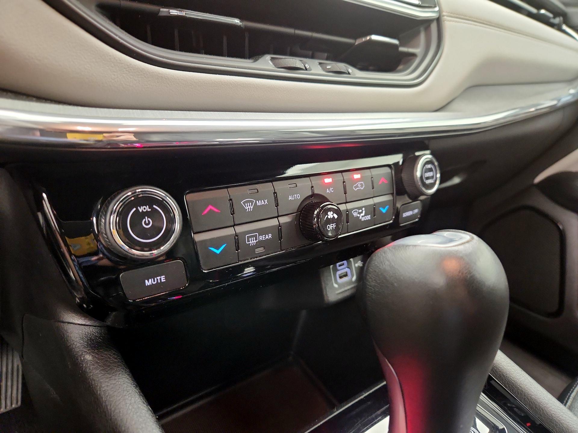 Thumbnail: 2023 Jeep Compass - 16