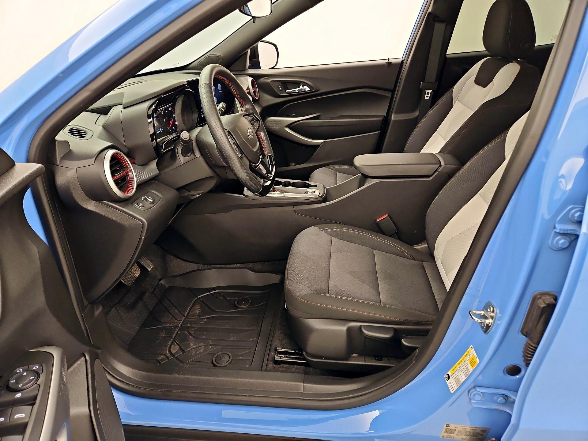Thumbnail: 2024 Chevrolet Trax - 11