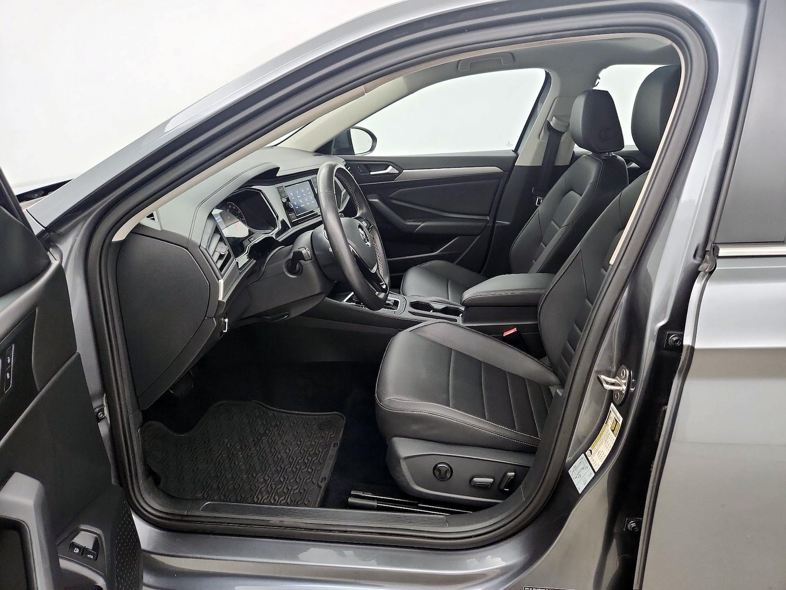 2021 Volkswagen Jetta SE - Photo 12