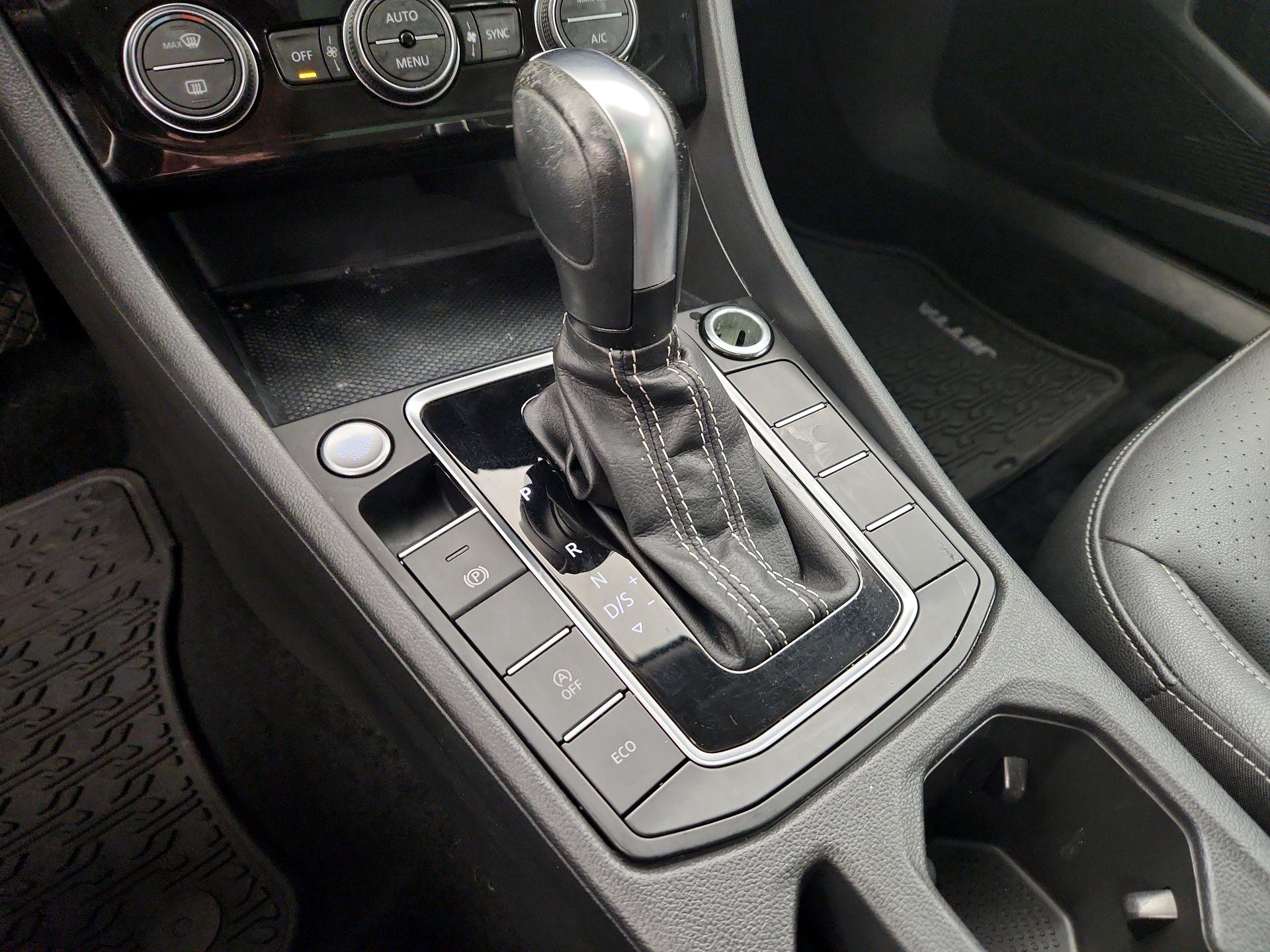 Thumbnail: 2021 Volkswagen Jetta - 17