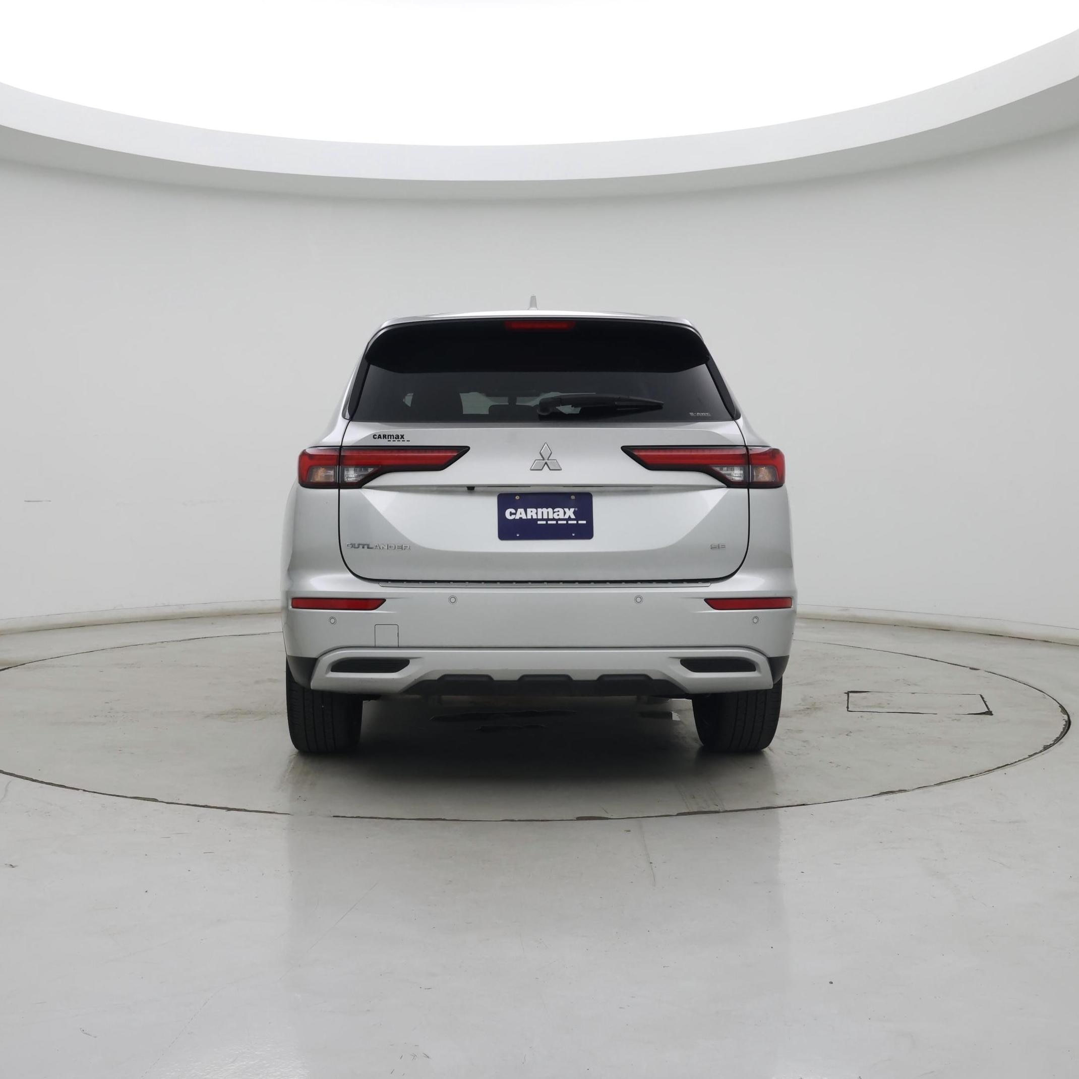 Thumbnail: 2022 Mitsubishi Outlander - 8