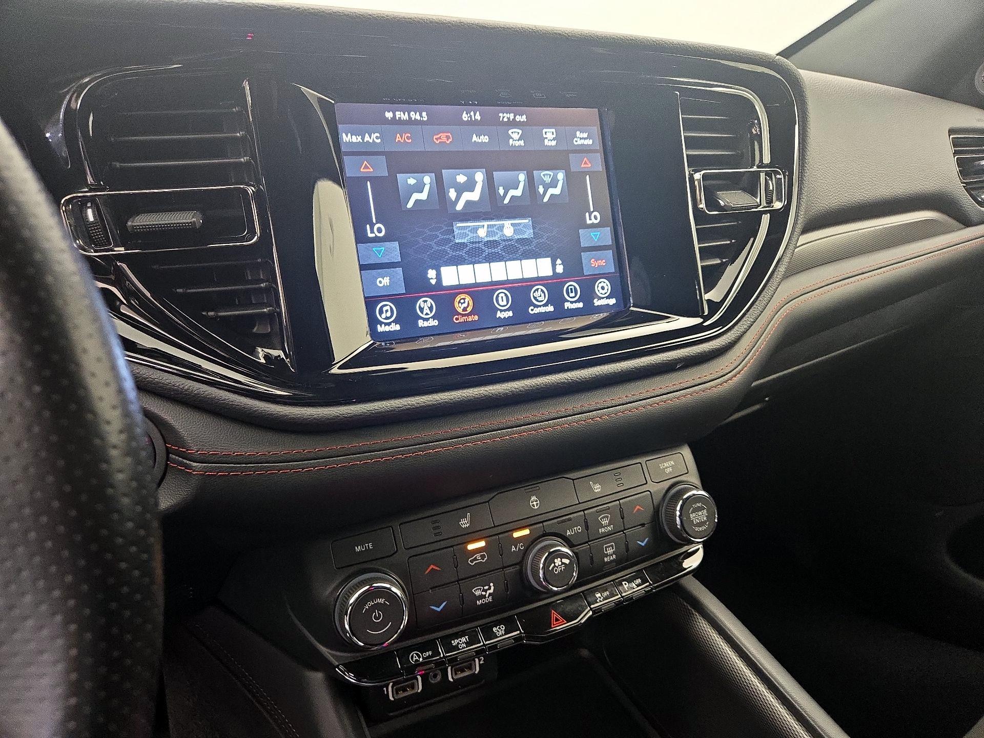 Thumbnail: 2023 Dodge Durango - 16