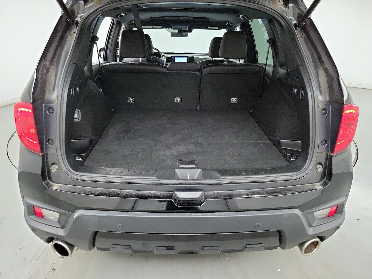 Trunk/Cargo (Seats Up)
