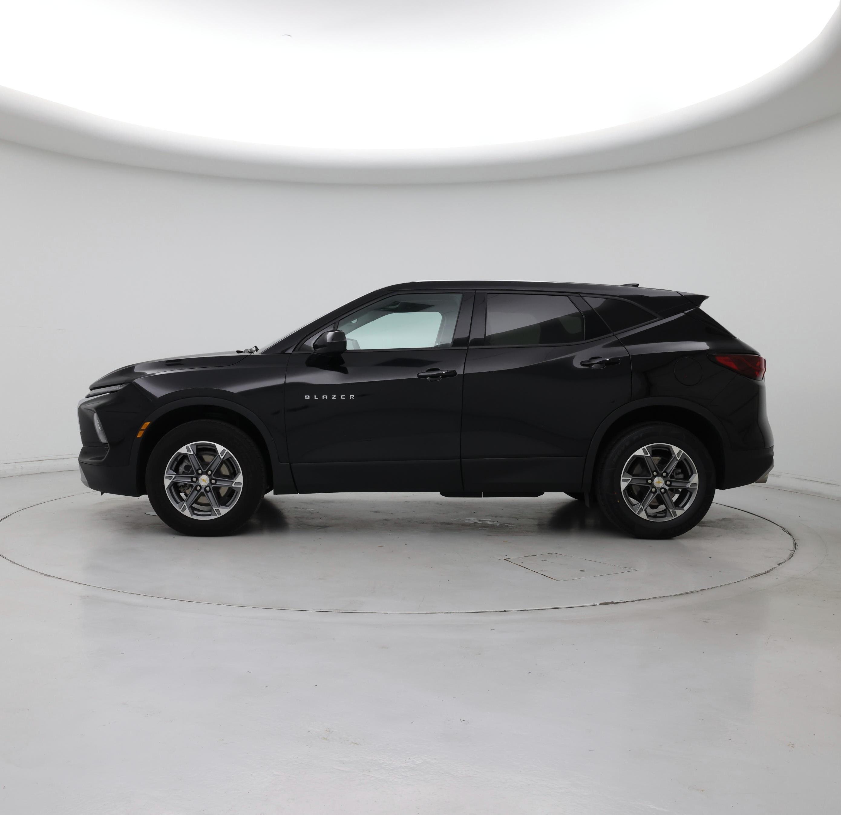 Thumbnail: 2023 Chevrolet Blazer - 3