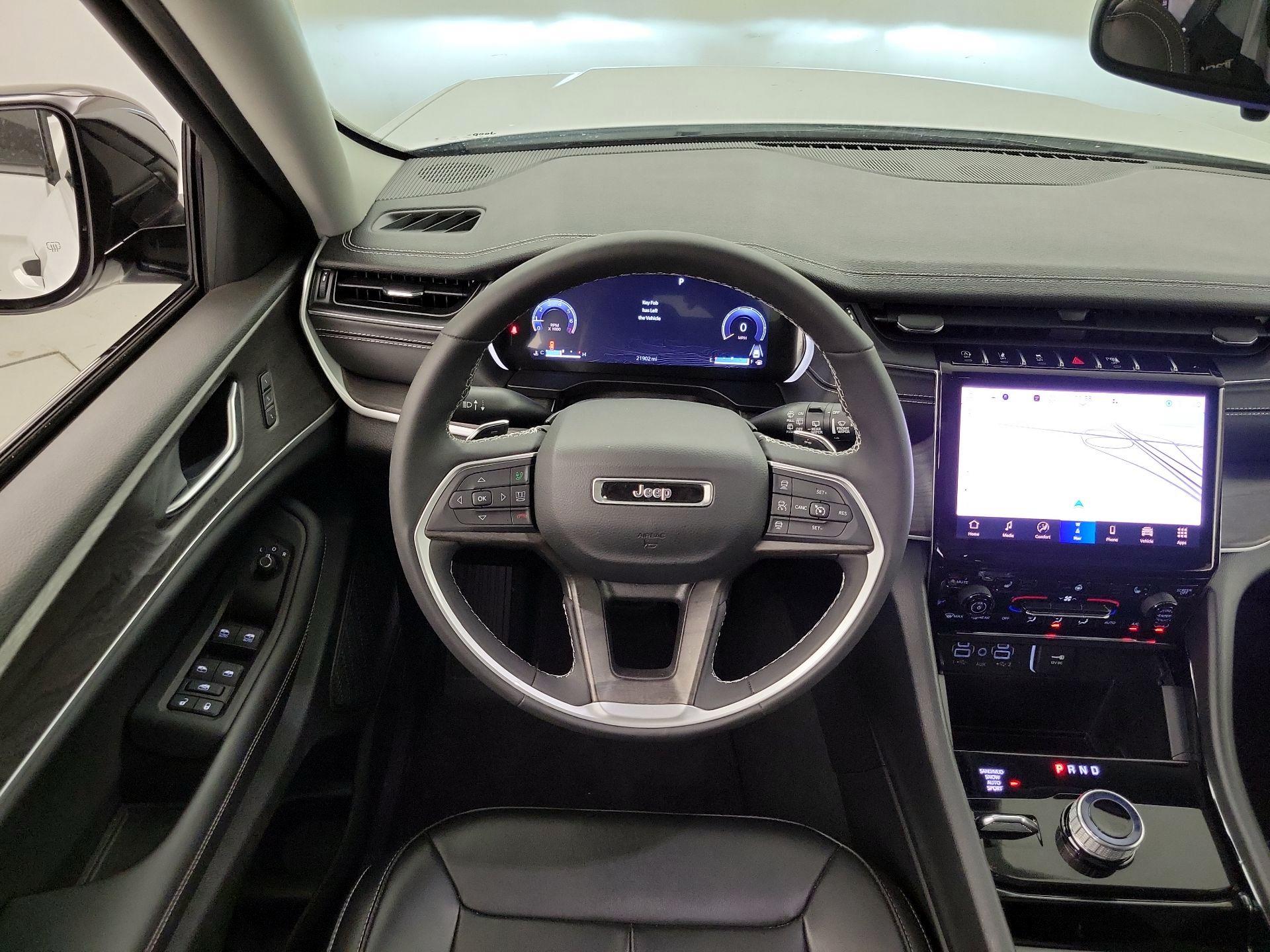 Thumbnail: 2023 Jeep Grand Cherokee - 10