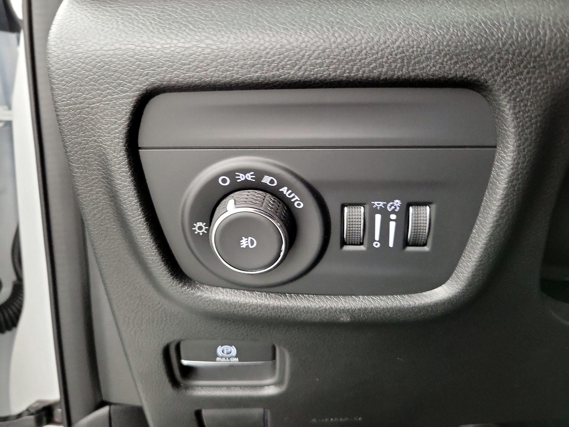Thumbnail: 2023 Jeep Grand Cherokee - 13