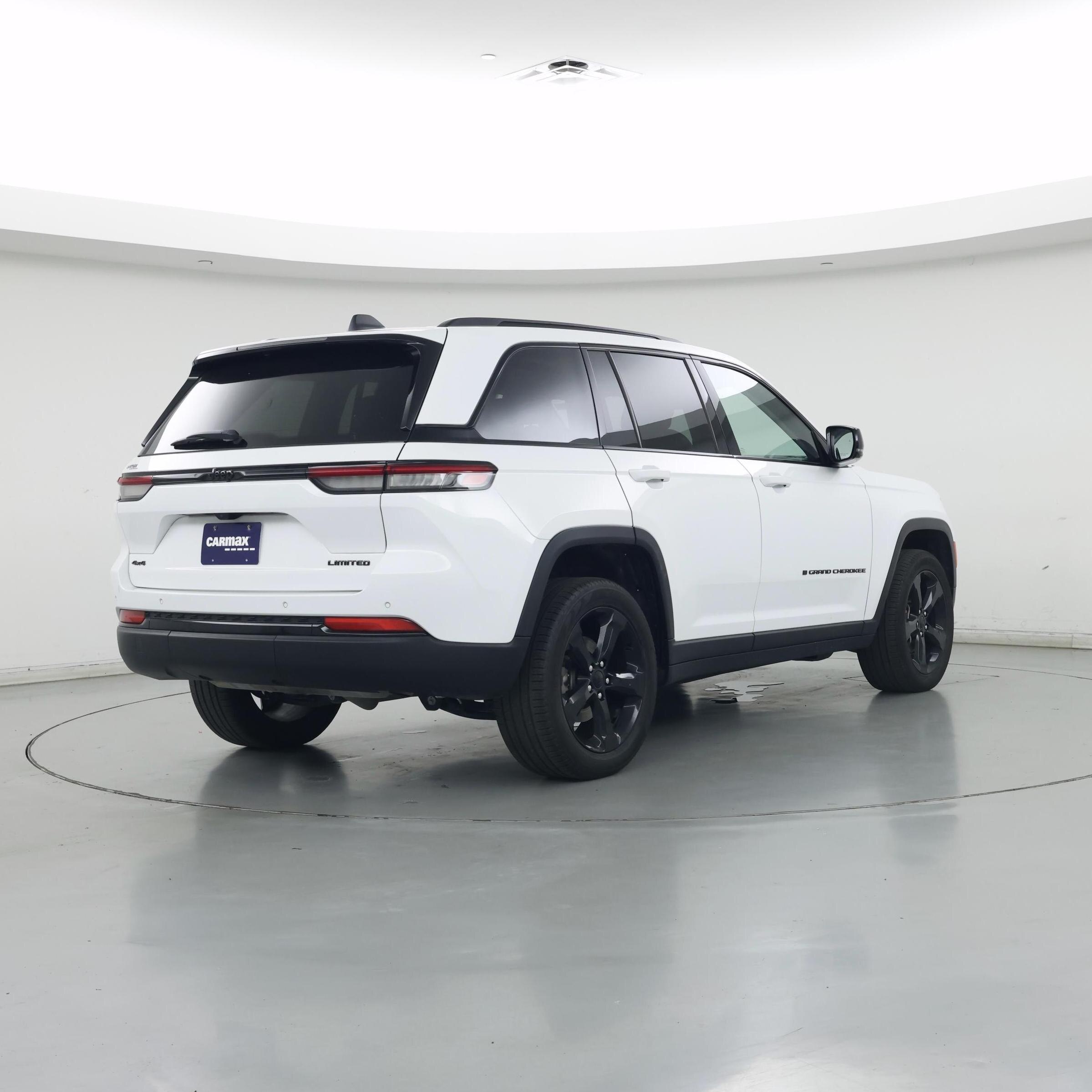 Thumbnail: 2023 Jeep Grand Cherokee - 8