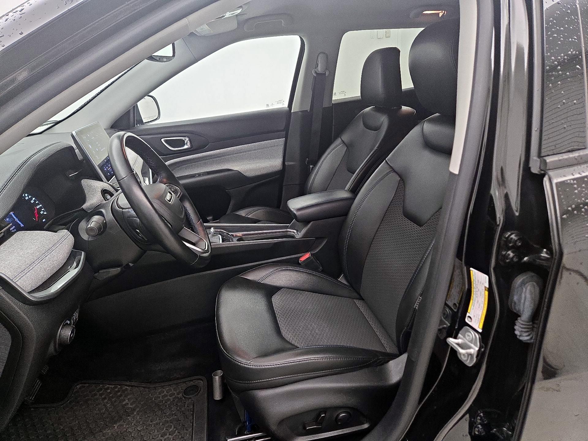Thumbnail: 2022 Jeep Compass - 11