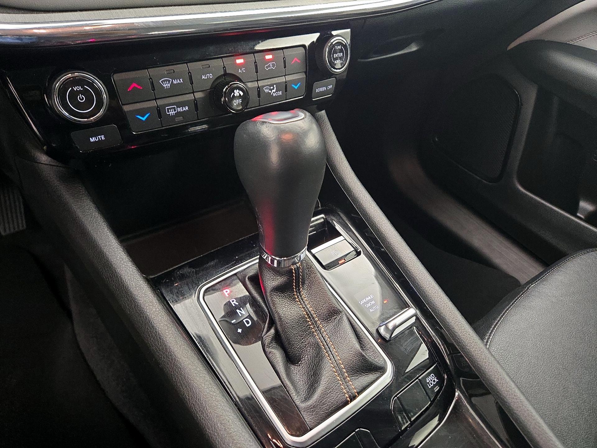 Thumbnail: 2022 Jeep Compass - 17