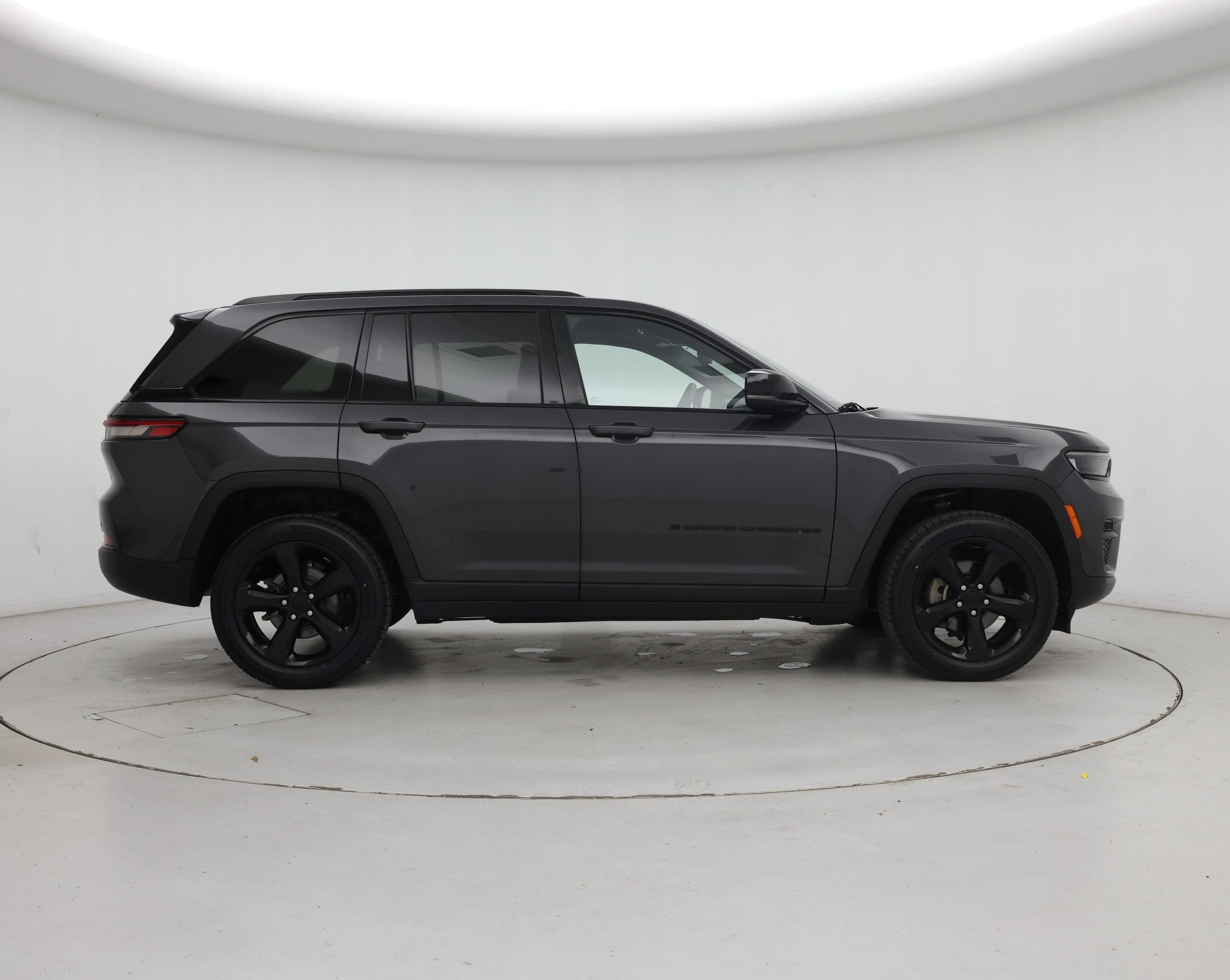 Thumbnail: 2023 Jeep Grand Cherokee - 7