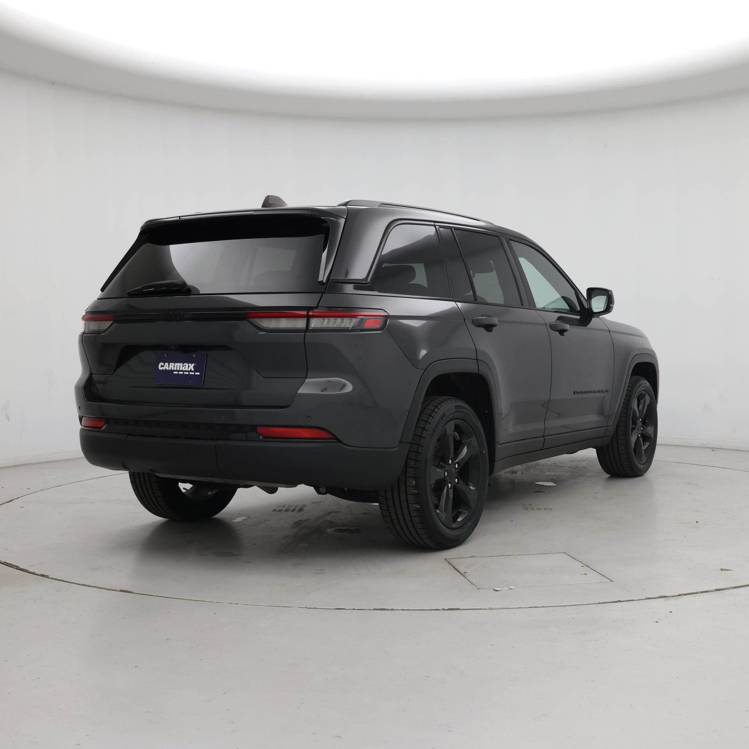 Thumbnail: 2023 Jeep Grand Cherokee - 8